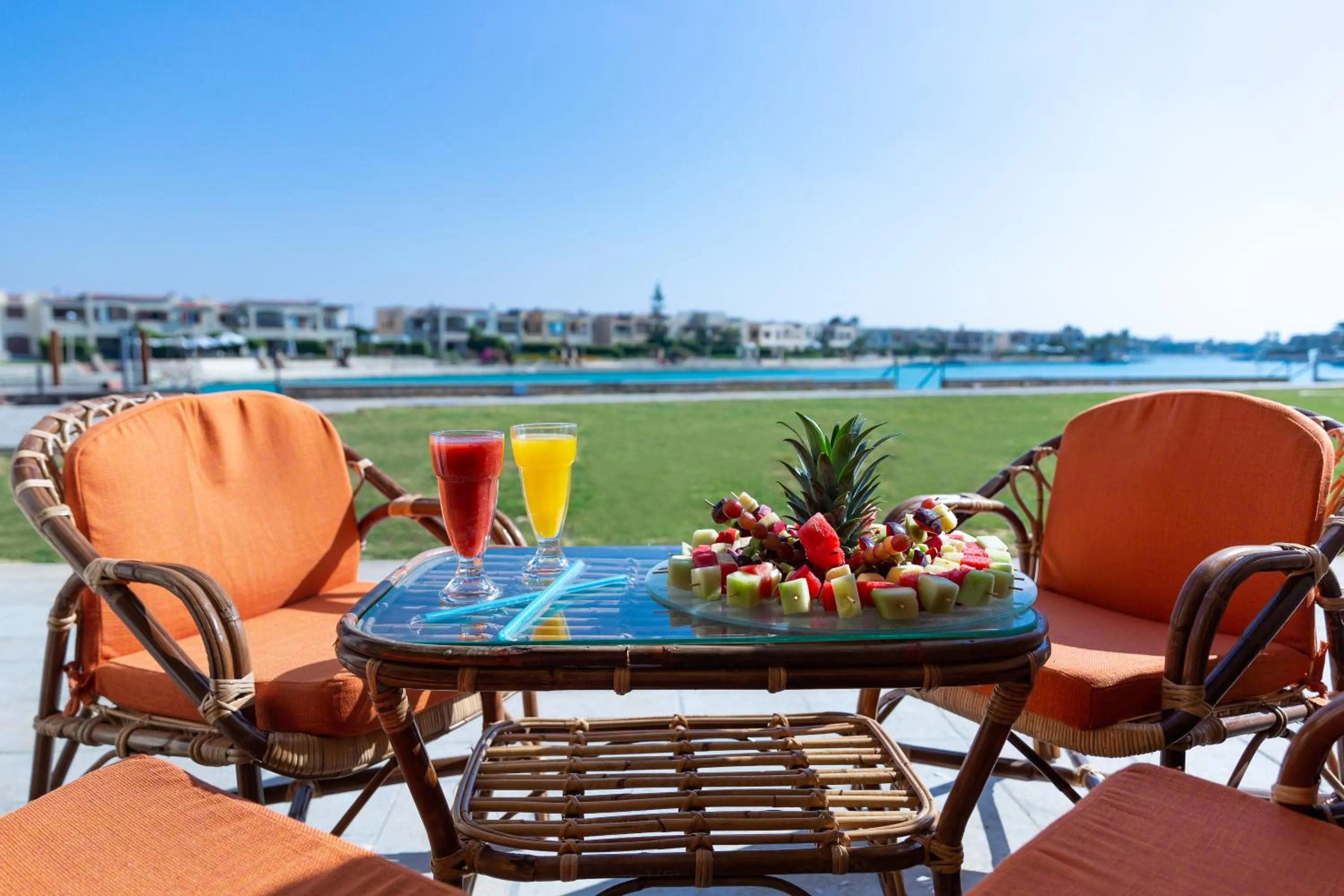 Golden Lake Marina Hotel