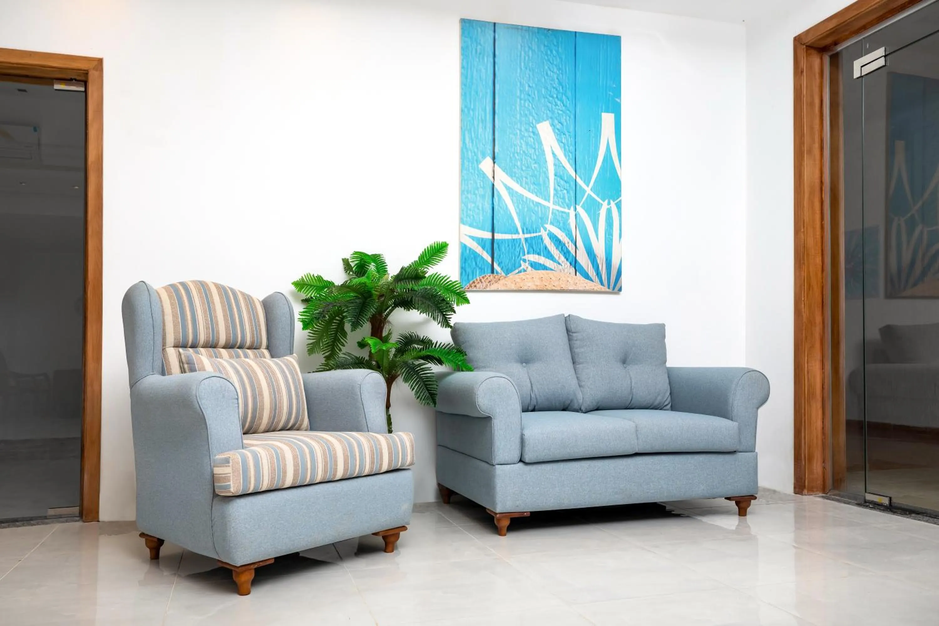 Golden Lake Marina Hotel