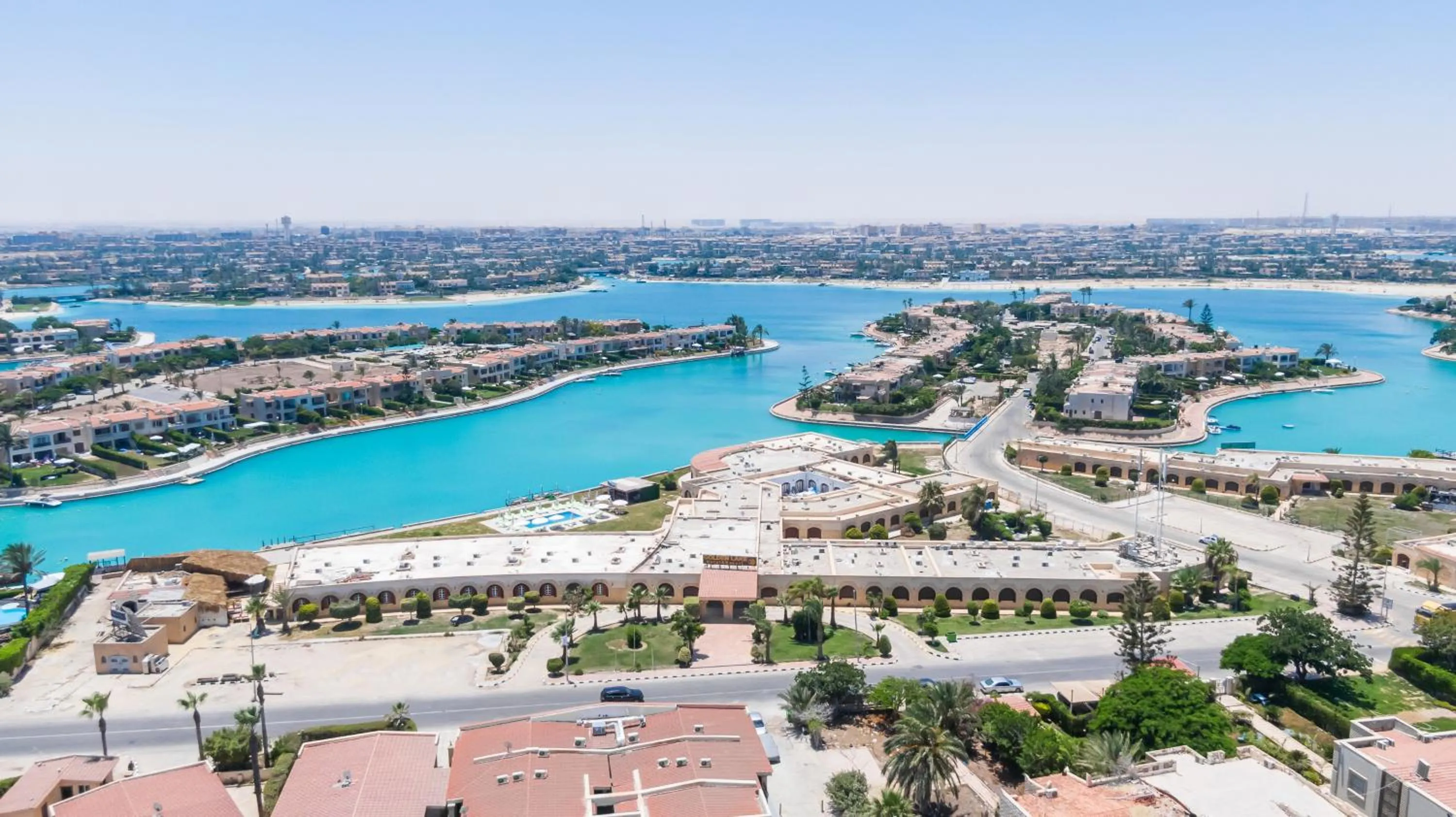 Golden Lake Marina Hotel