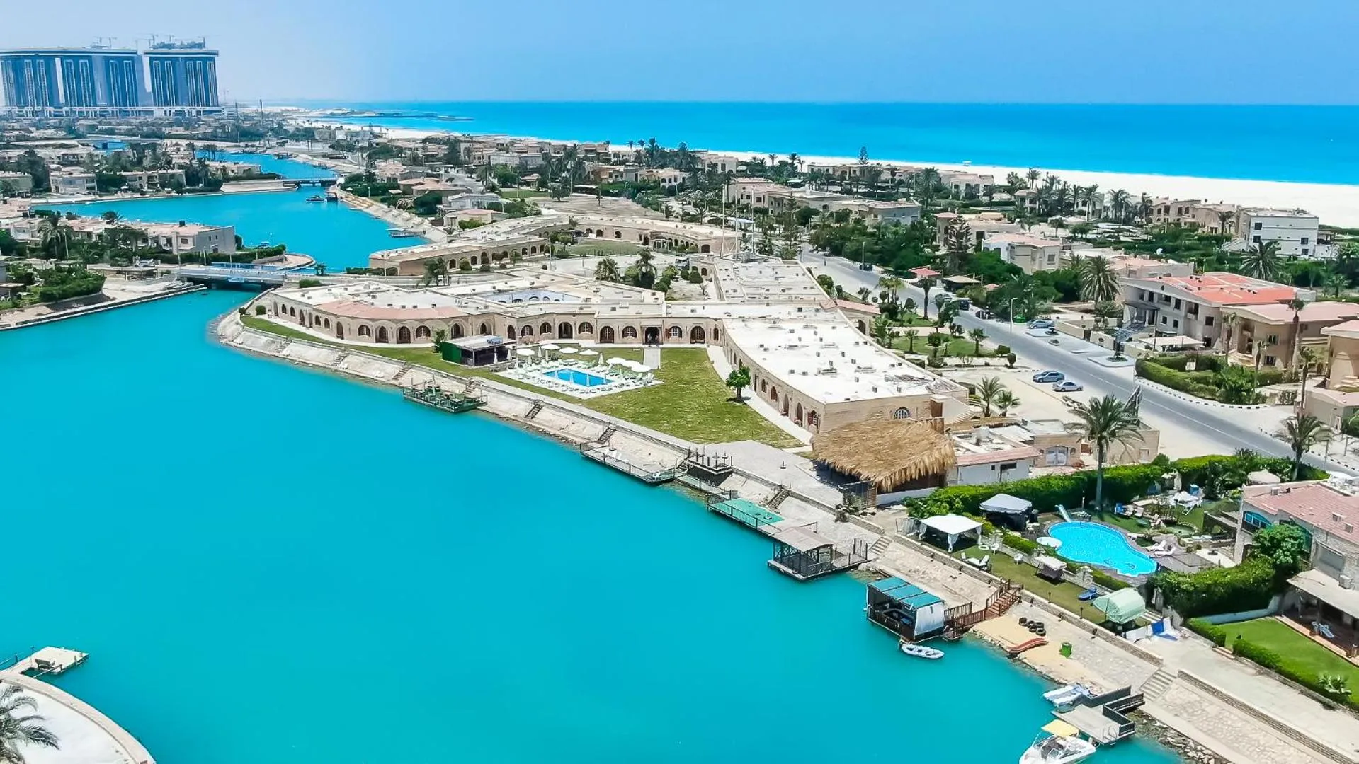 Golden Lake Marina Hotel