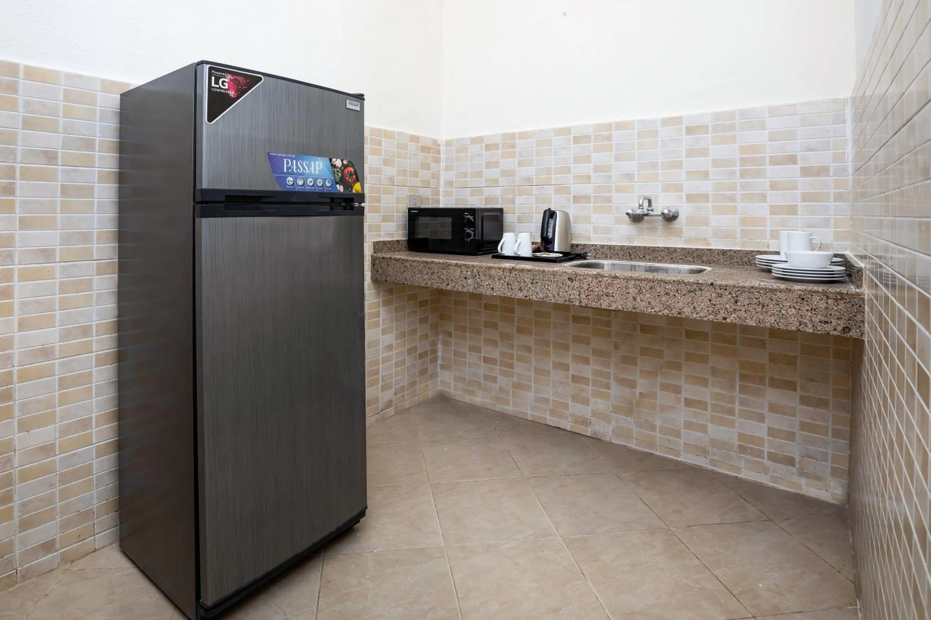 Golden Lake Marina Hotel