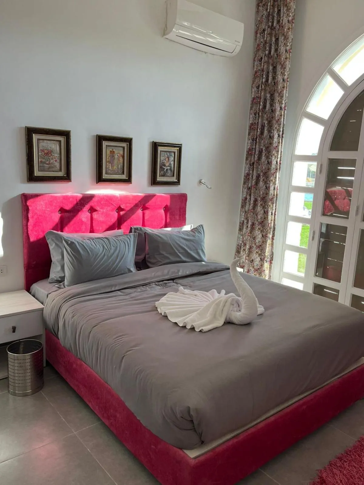 Golden Lake Marina Hotel