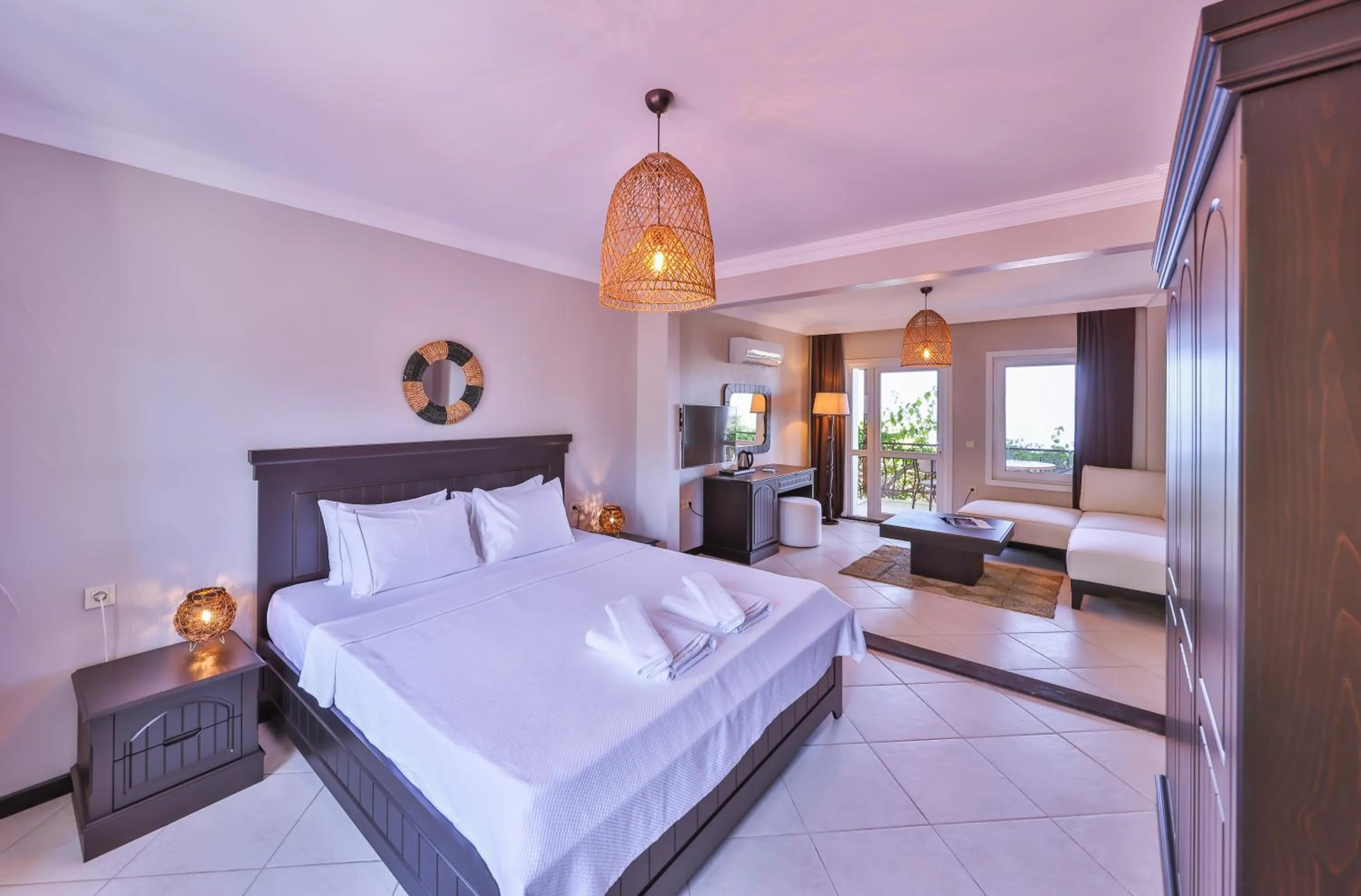 Photo of the whole room, Bed in Hill House Adult Only