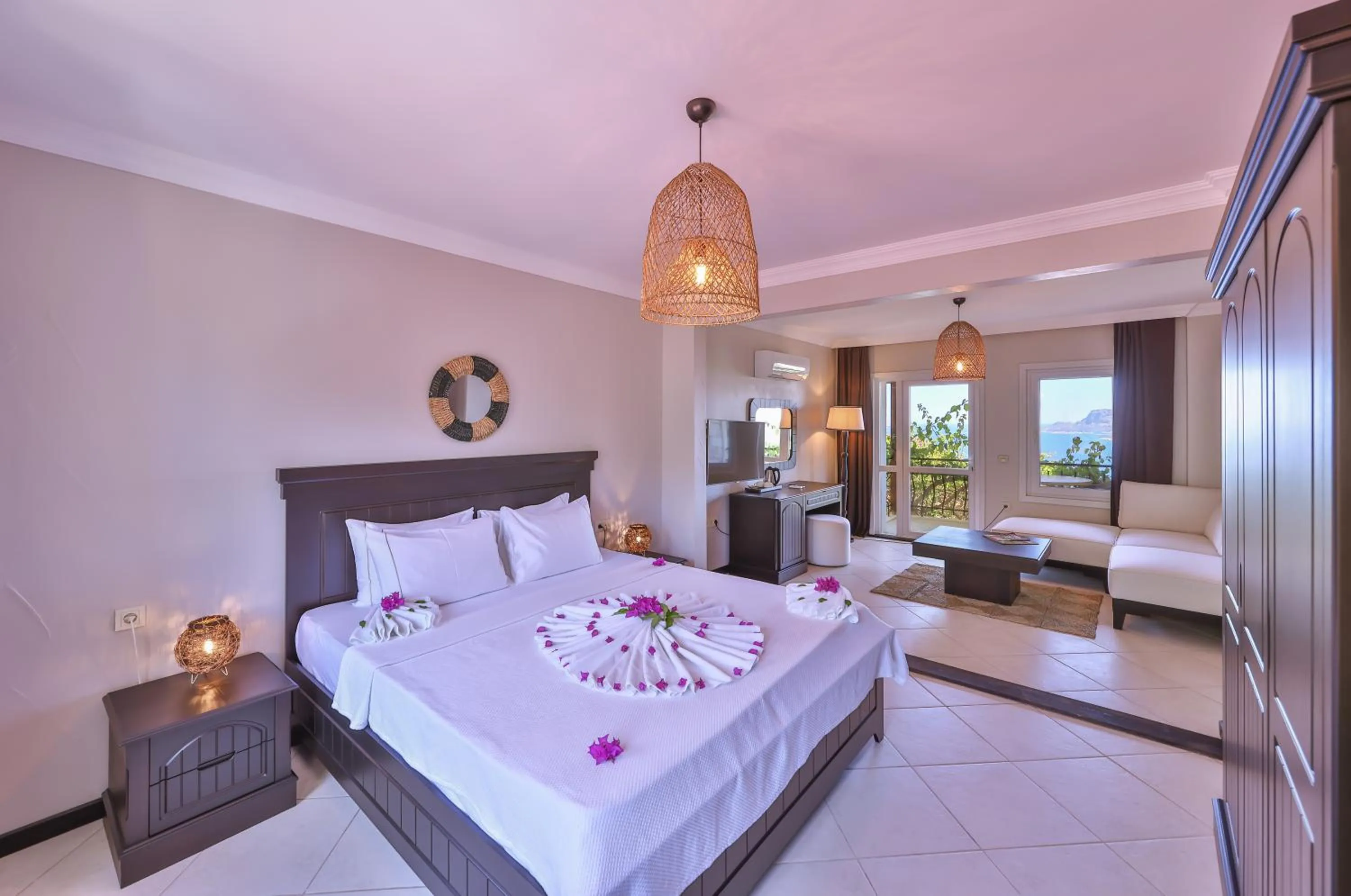 Photo of the whole room, Bed in Hill House Adult Only