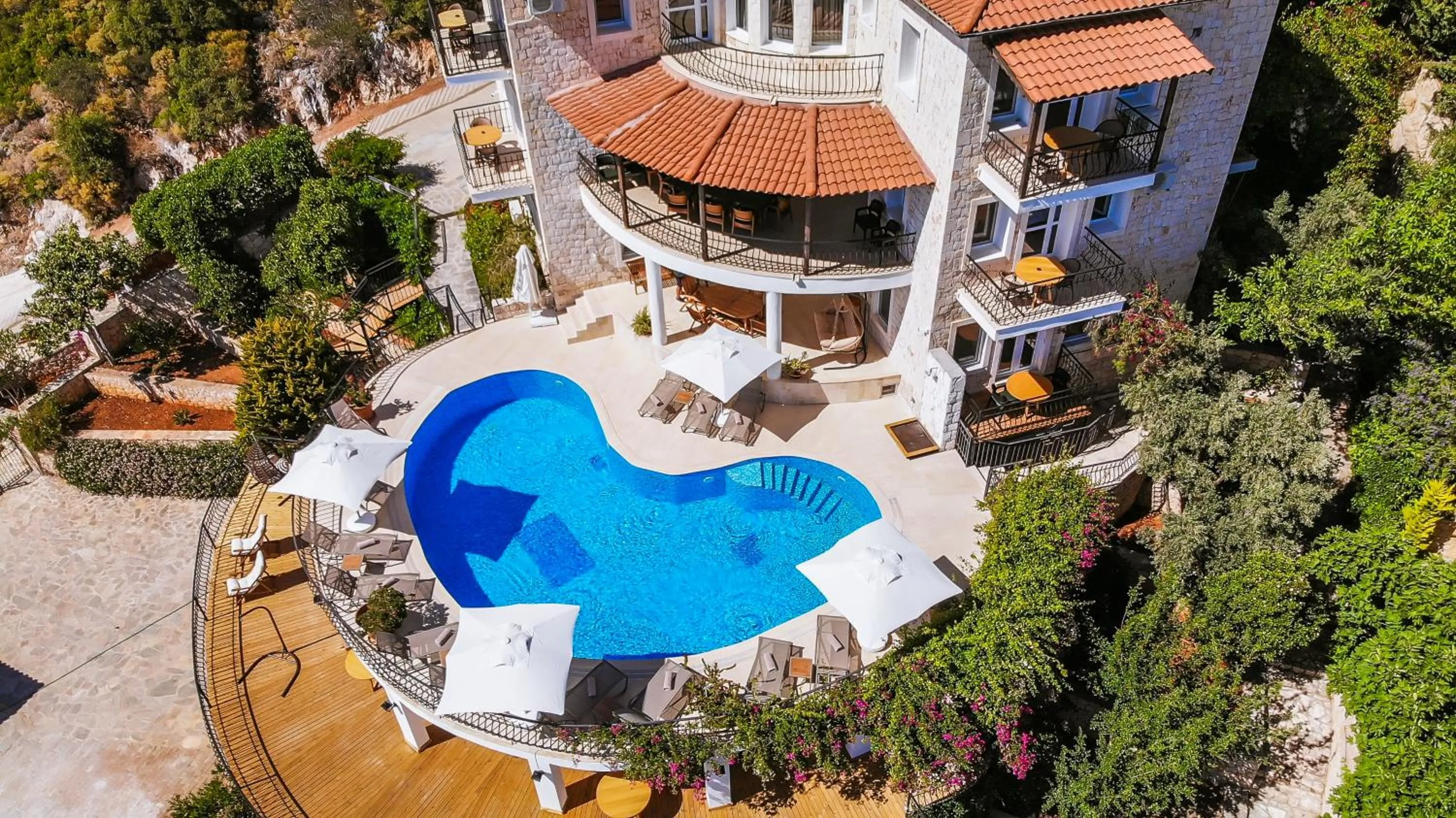 Bird's eye view in Hill House Adult Only