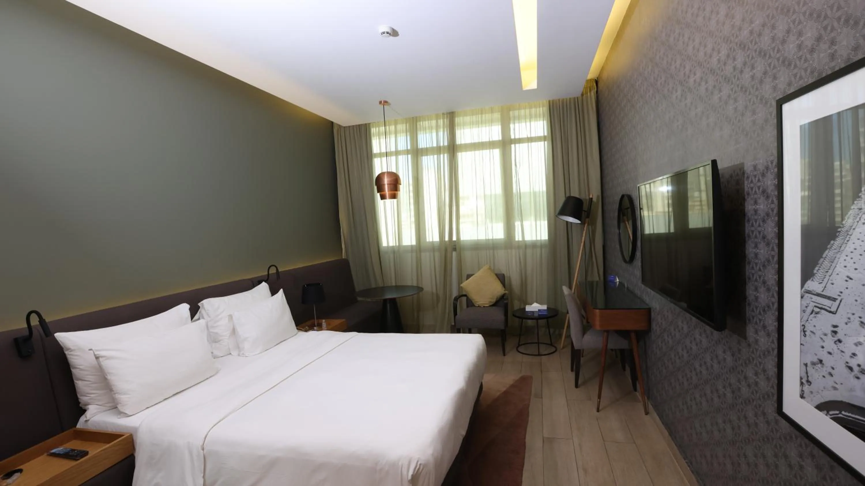 Bedroom, Bed in Radisson Blu Hotel, Beirut Verdun