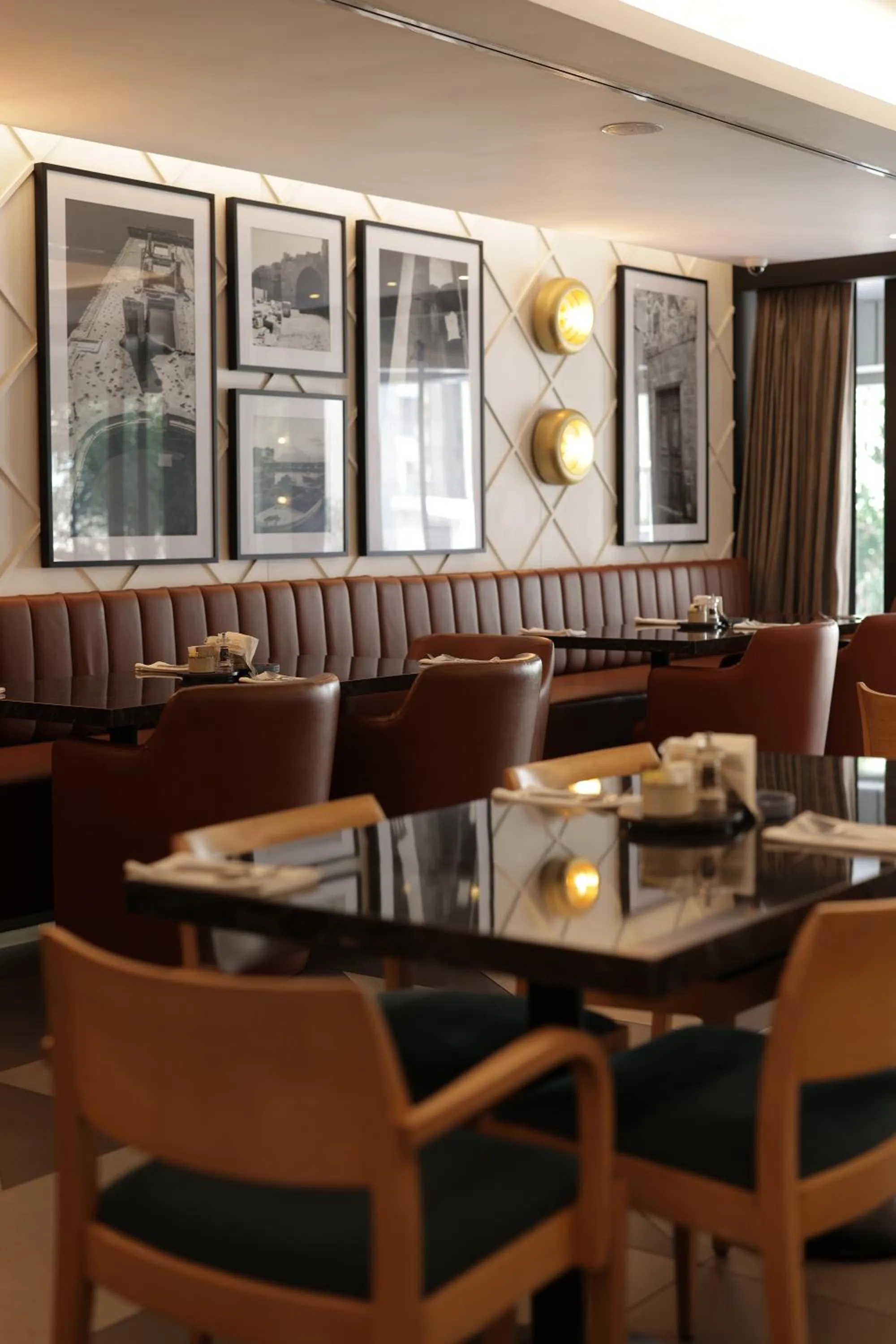 Restaurant/places to eat in Radisson Blu Hotel, Beirut Verdun