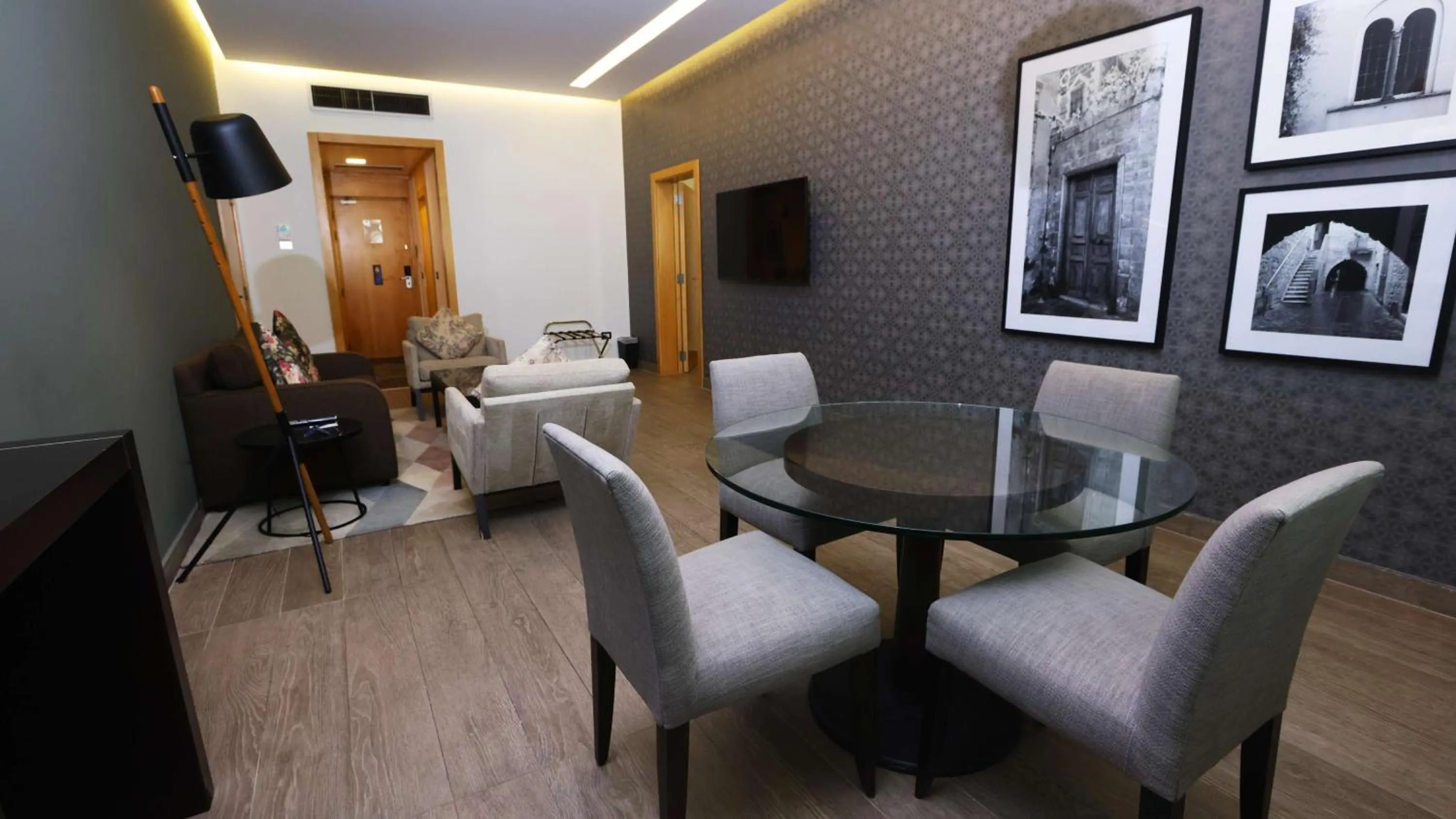 Business facilities in Radisson Blu Hotel, Beirut Verdun