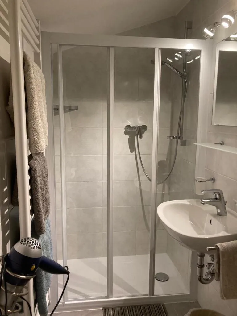 Bathroom in Garni Guflhof