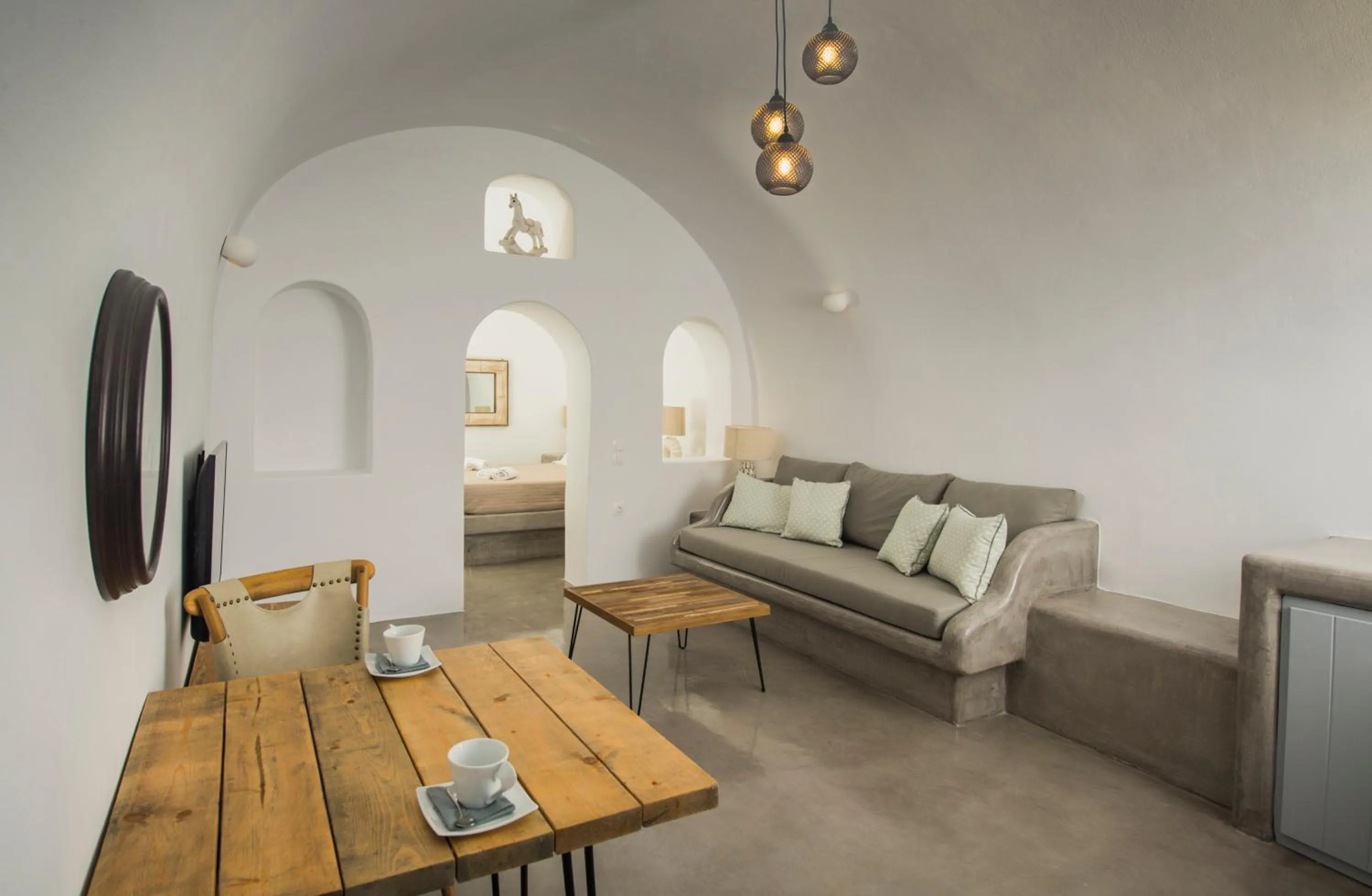 AQUA SERENITY LUXURY SUITES SANTORINI