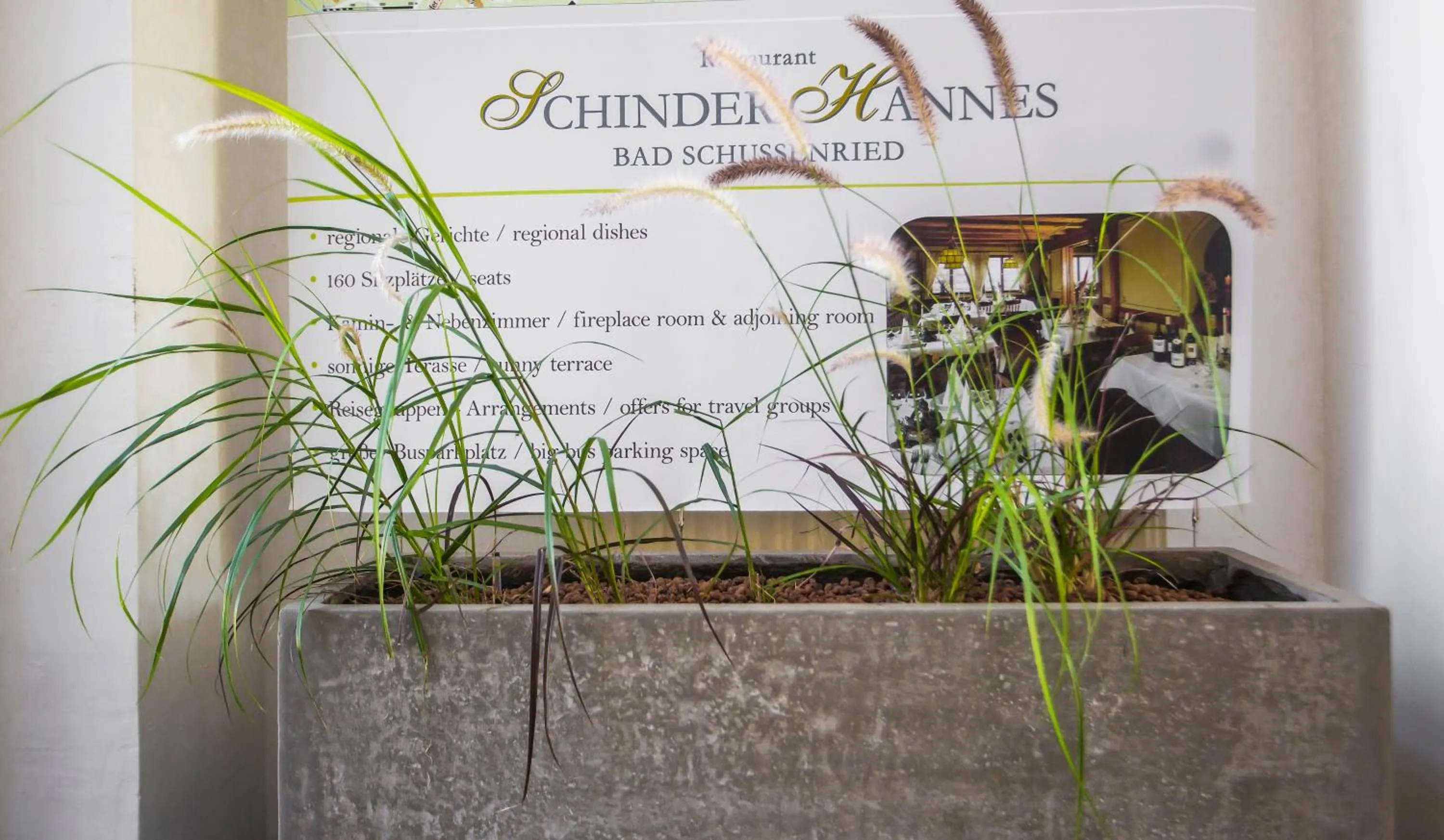 Restaurant/places to eat in Hotel Amerika