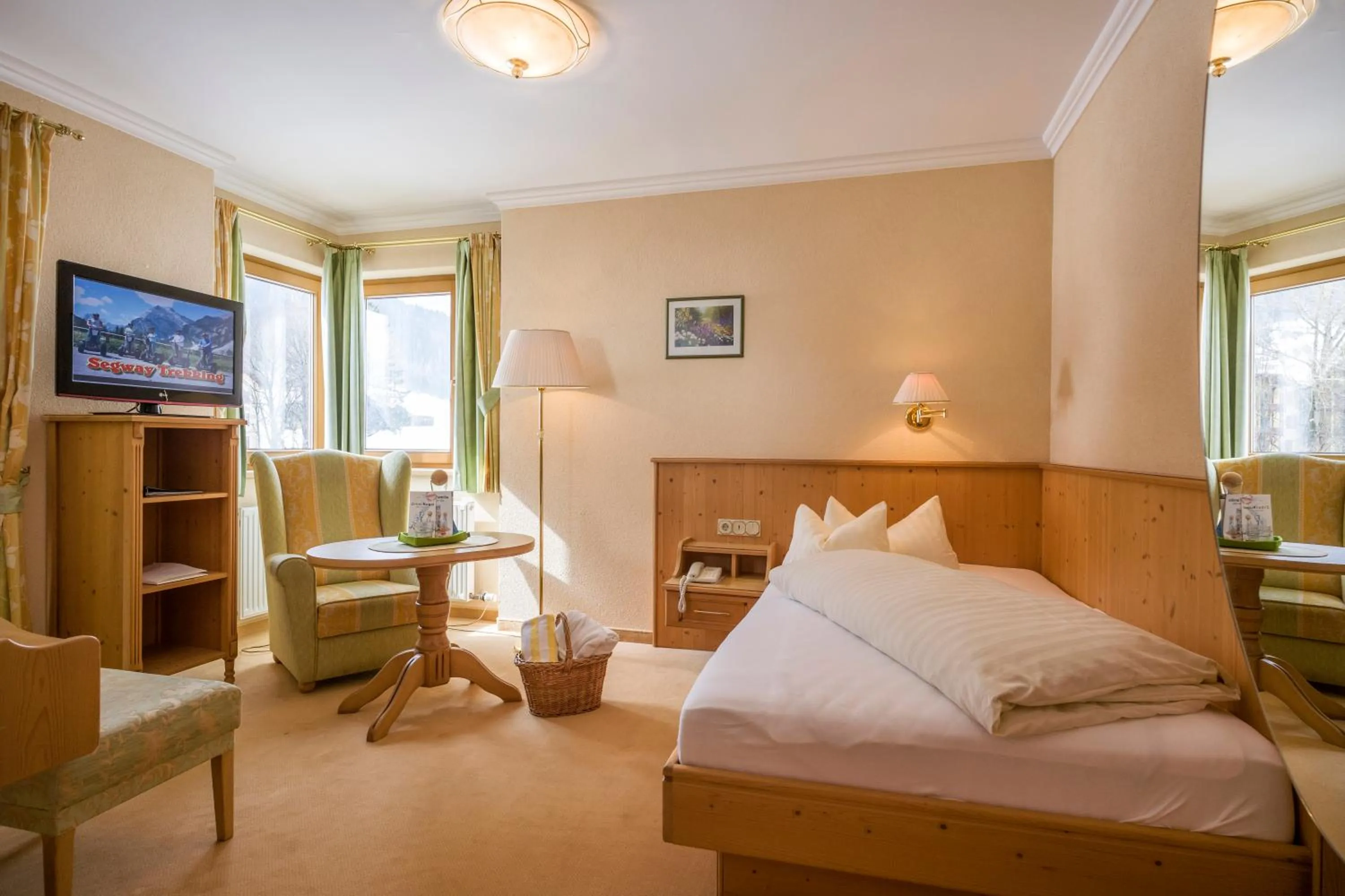 Photo of the whole room, Bed in Hotel Post am See