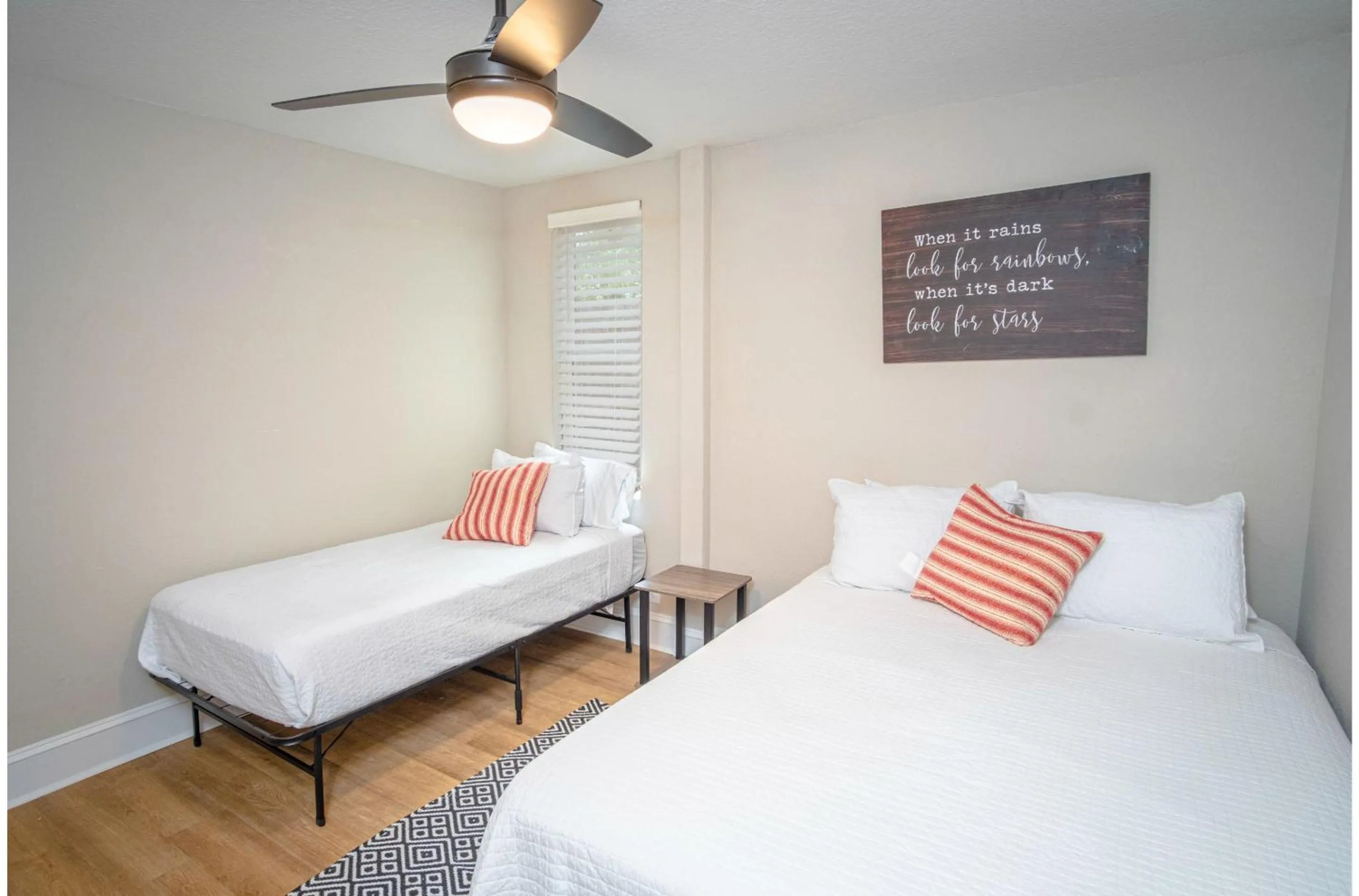 Bed in Brand New Remodeled 3BR2BA House Near Downtown