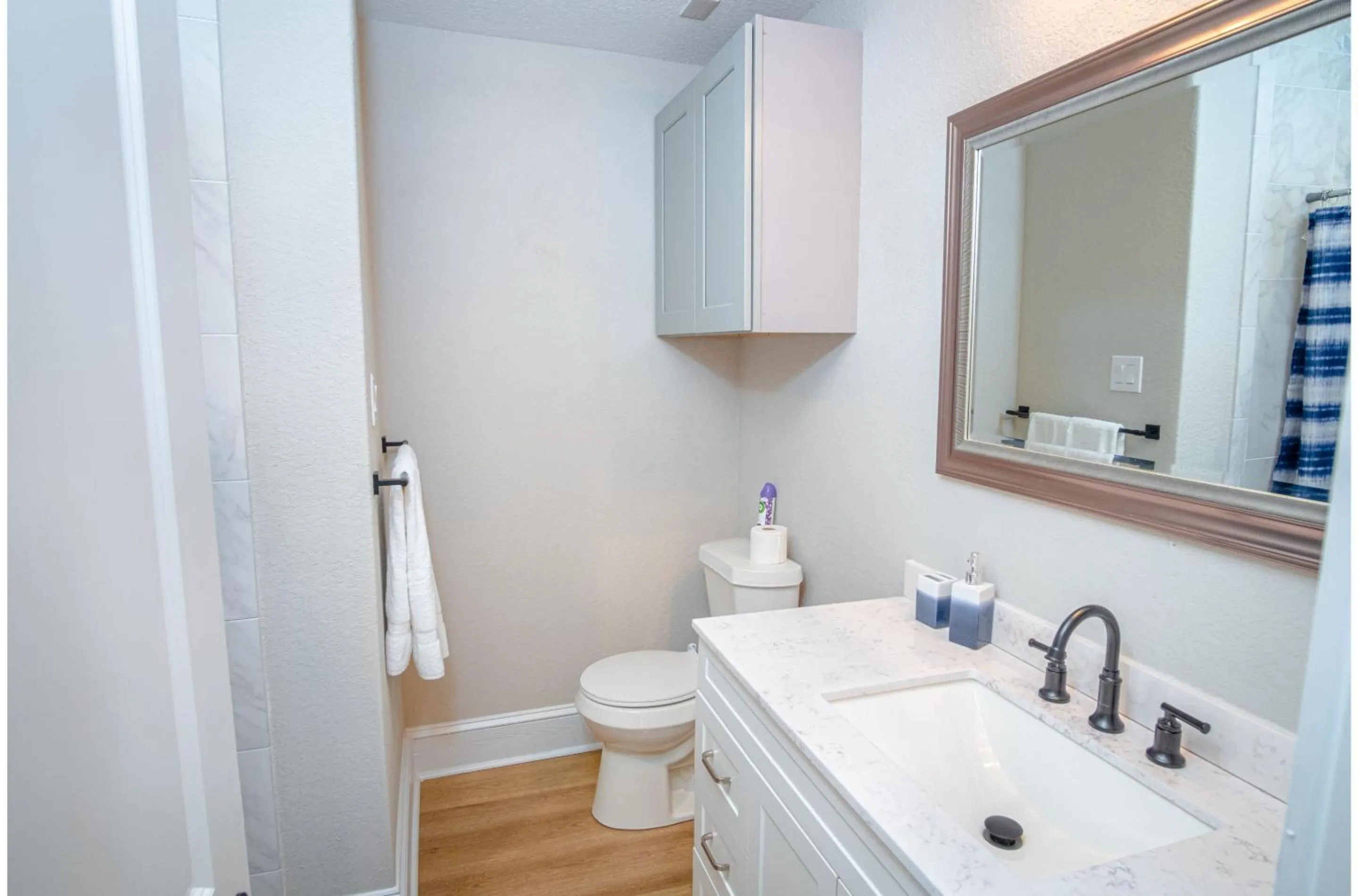 Bathroom in Brand New Remodeled 3BR2BA House Near Downtown