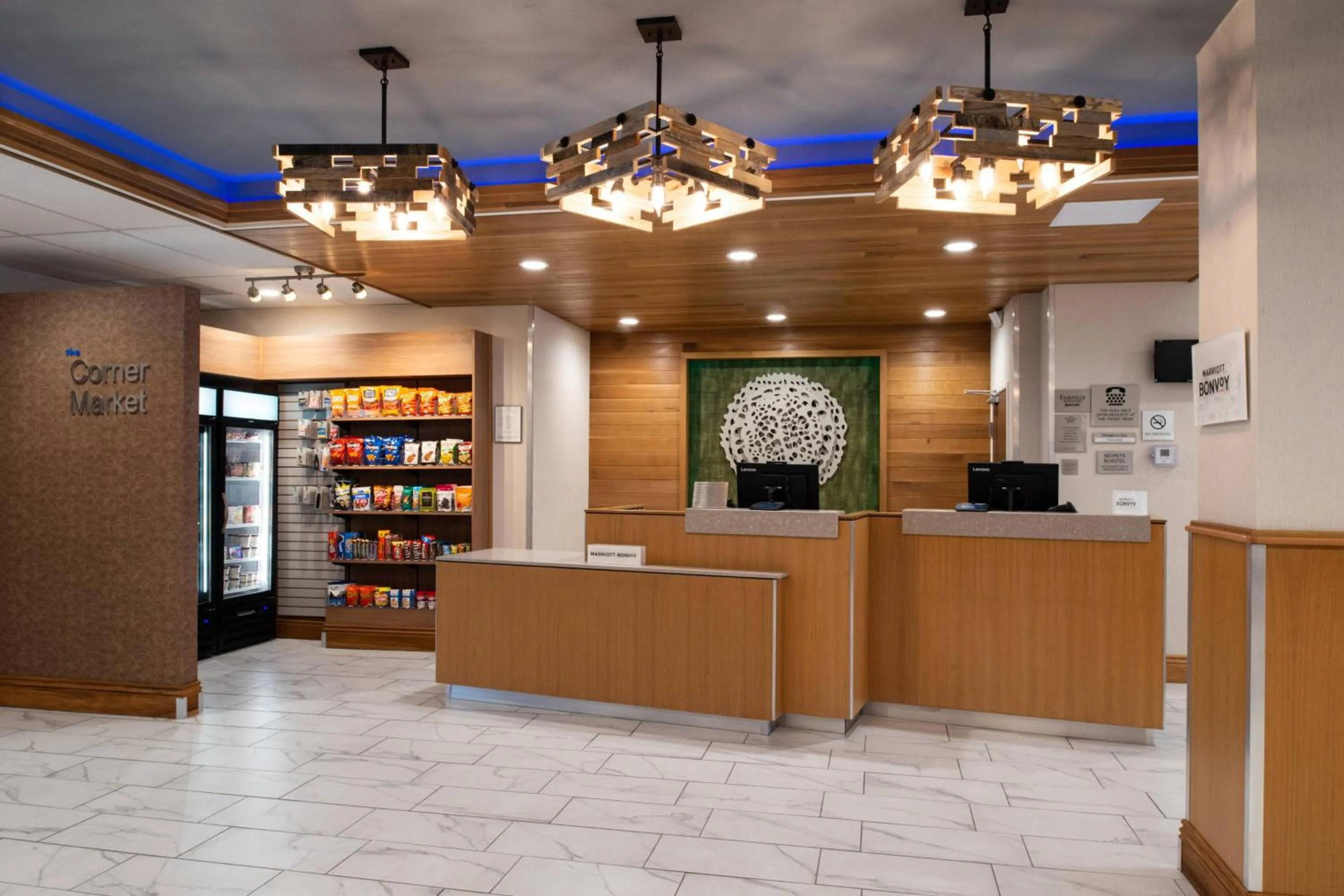 Lobby or reception in Fairfield Inn and Suites by Marriott Bakersfield Central