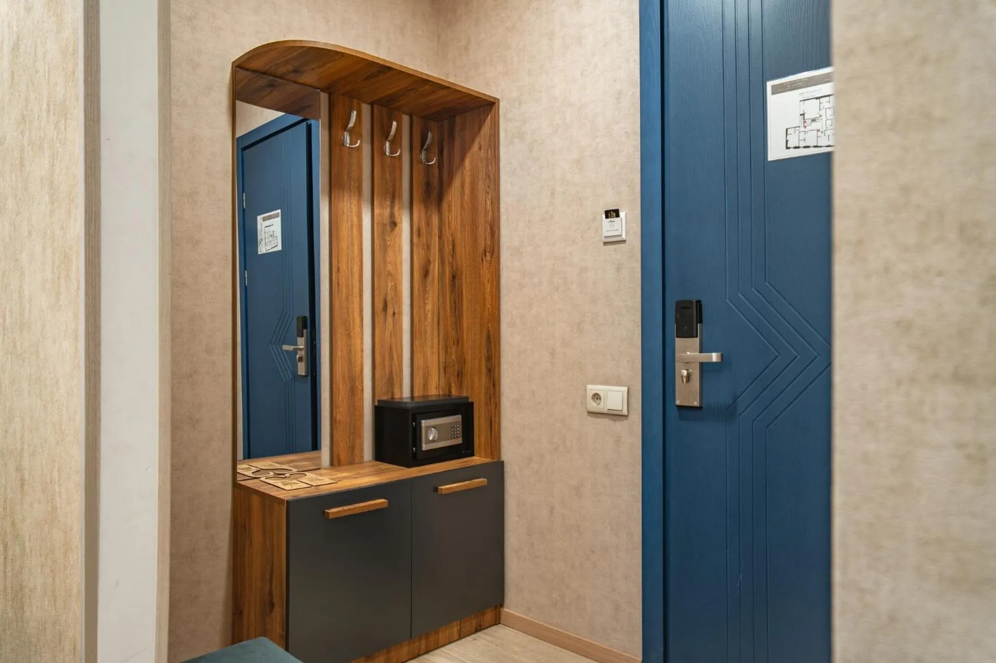 Living room in Monument1880