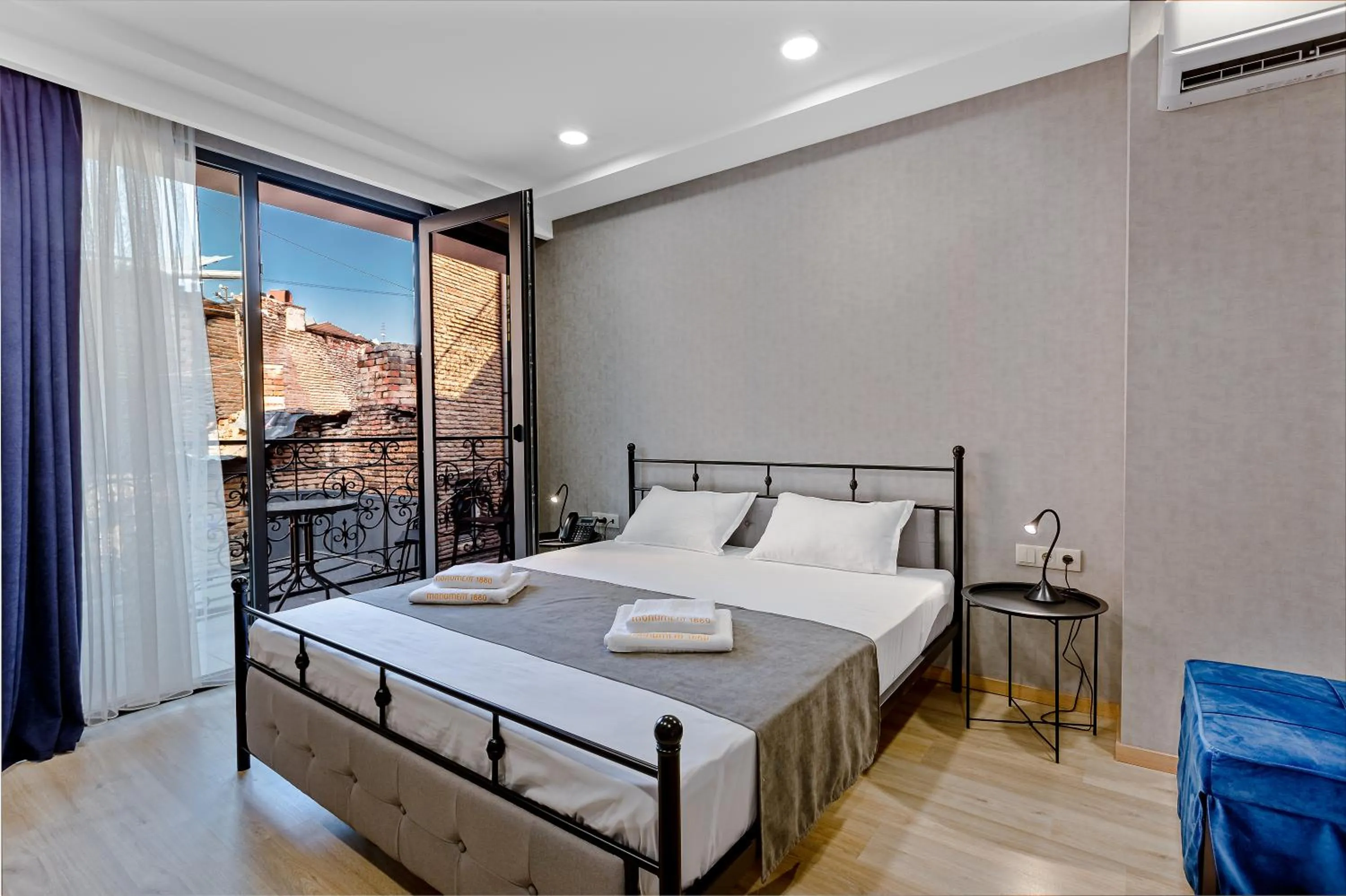 Bedroom, Bed in Monument1880