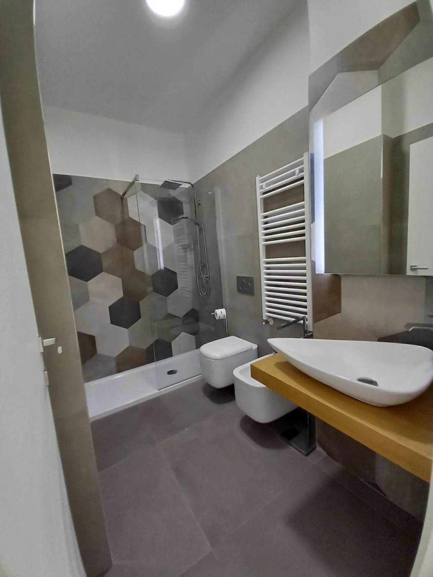 Shower in AMARE MATERA comfortable rooms