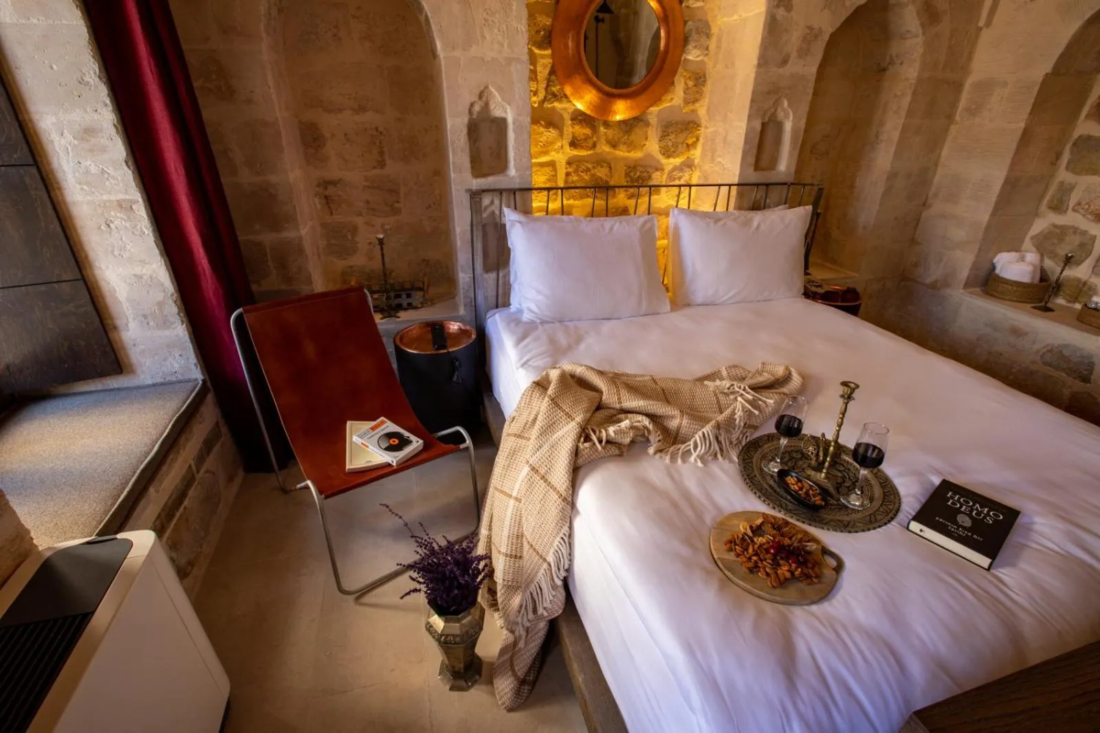 Bed in Mirsoum Hotel