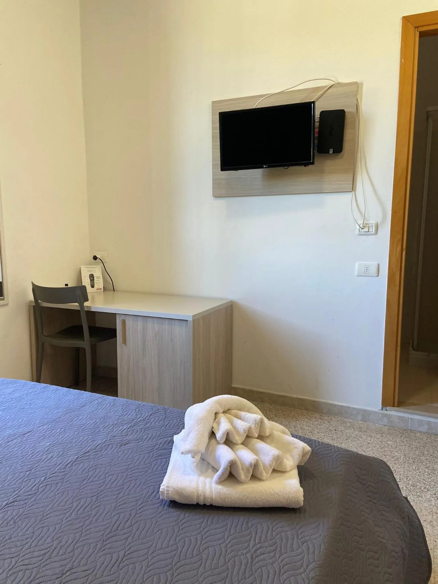 Photo of the whole room, Bed in B&B Laudato Sii Tropea