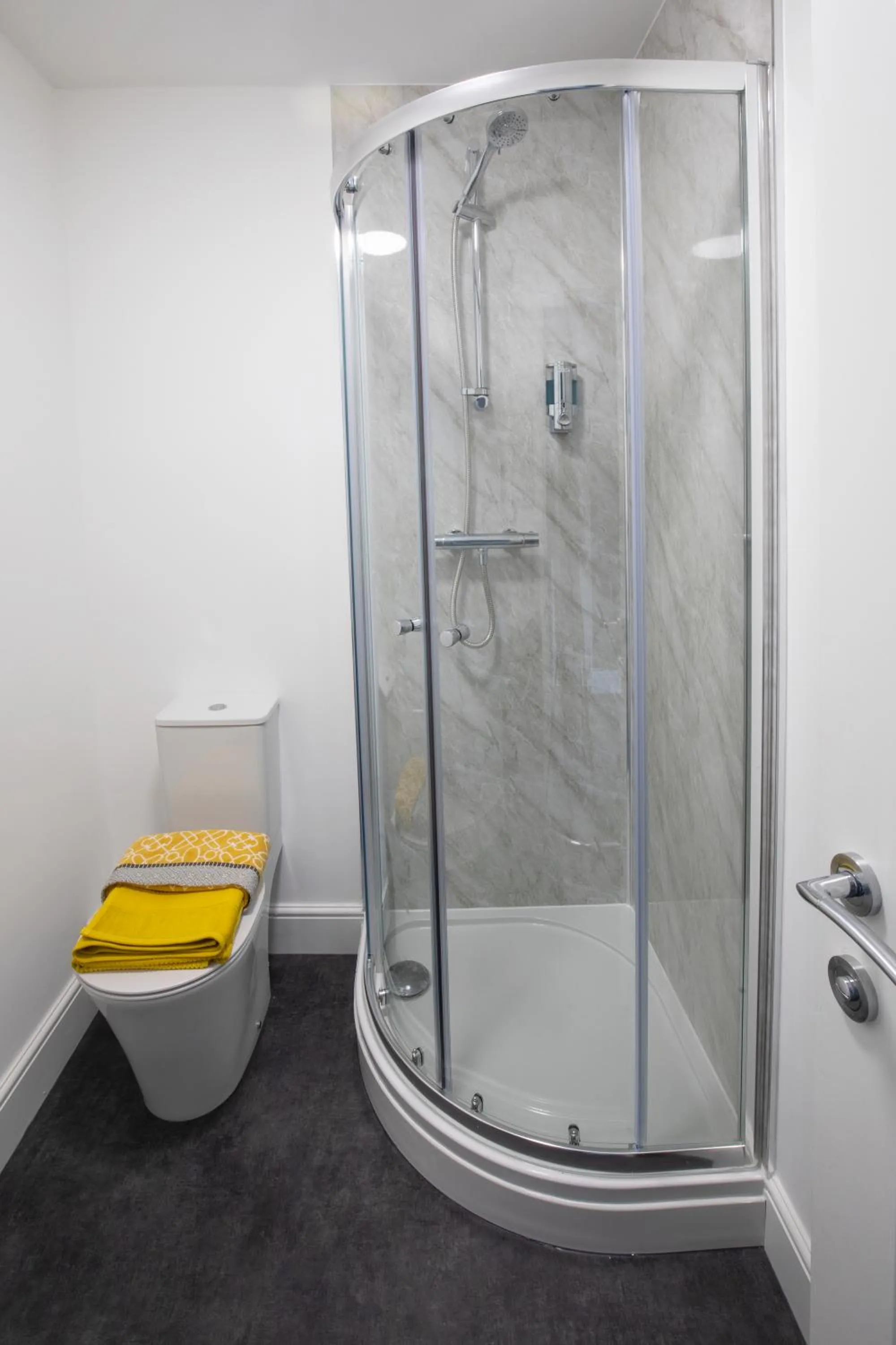 Bedroom in BrickSage Rooms, King's Lynn South Gate