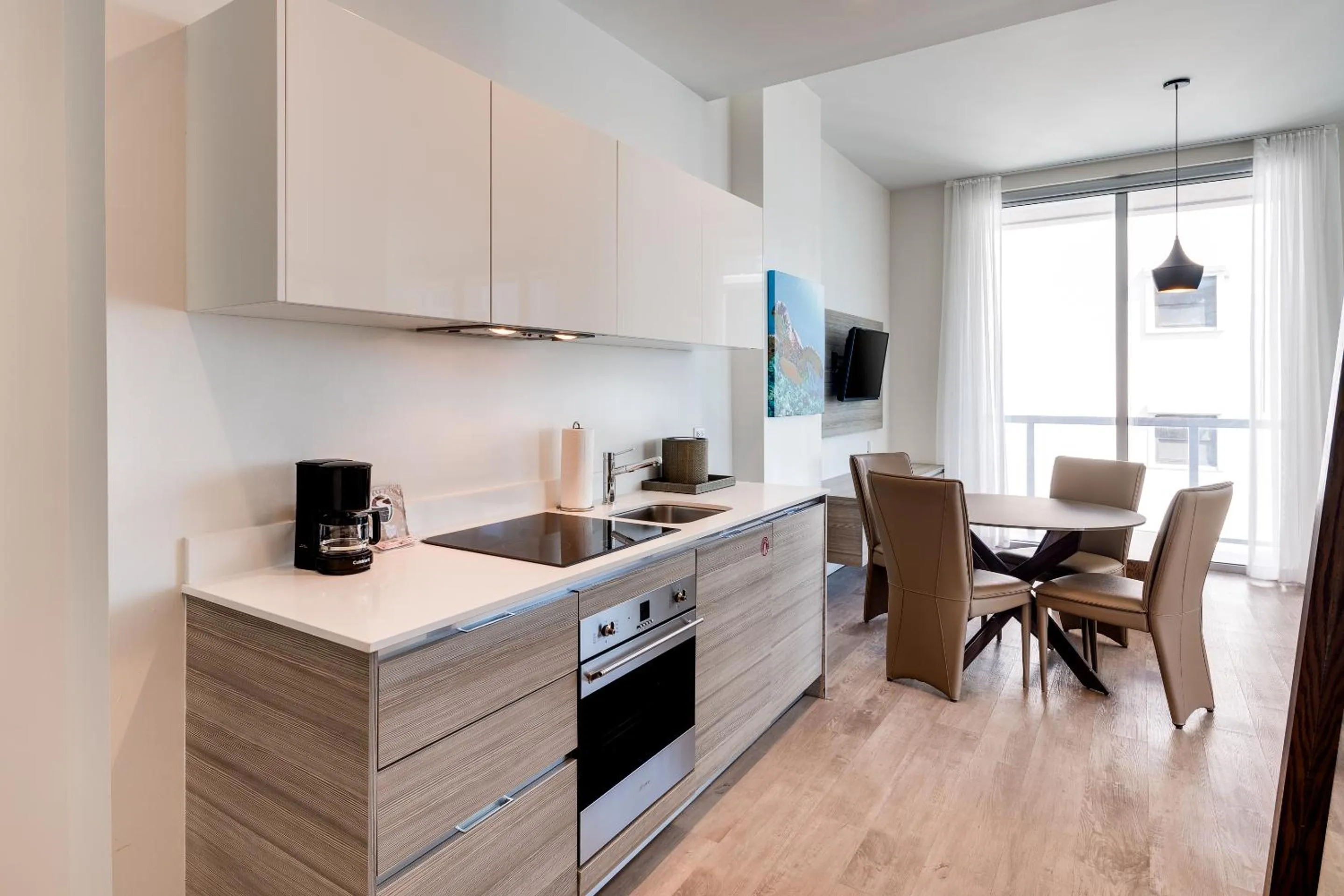 Kitchen or kitchenette in Costa Hollywood Beach Resort - An All Suite Hotel