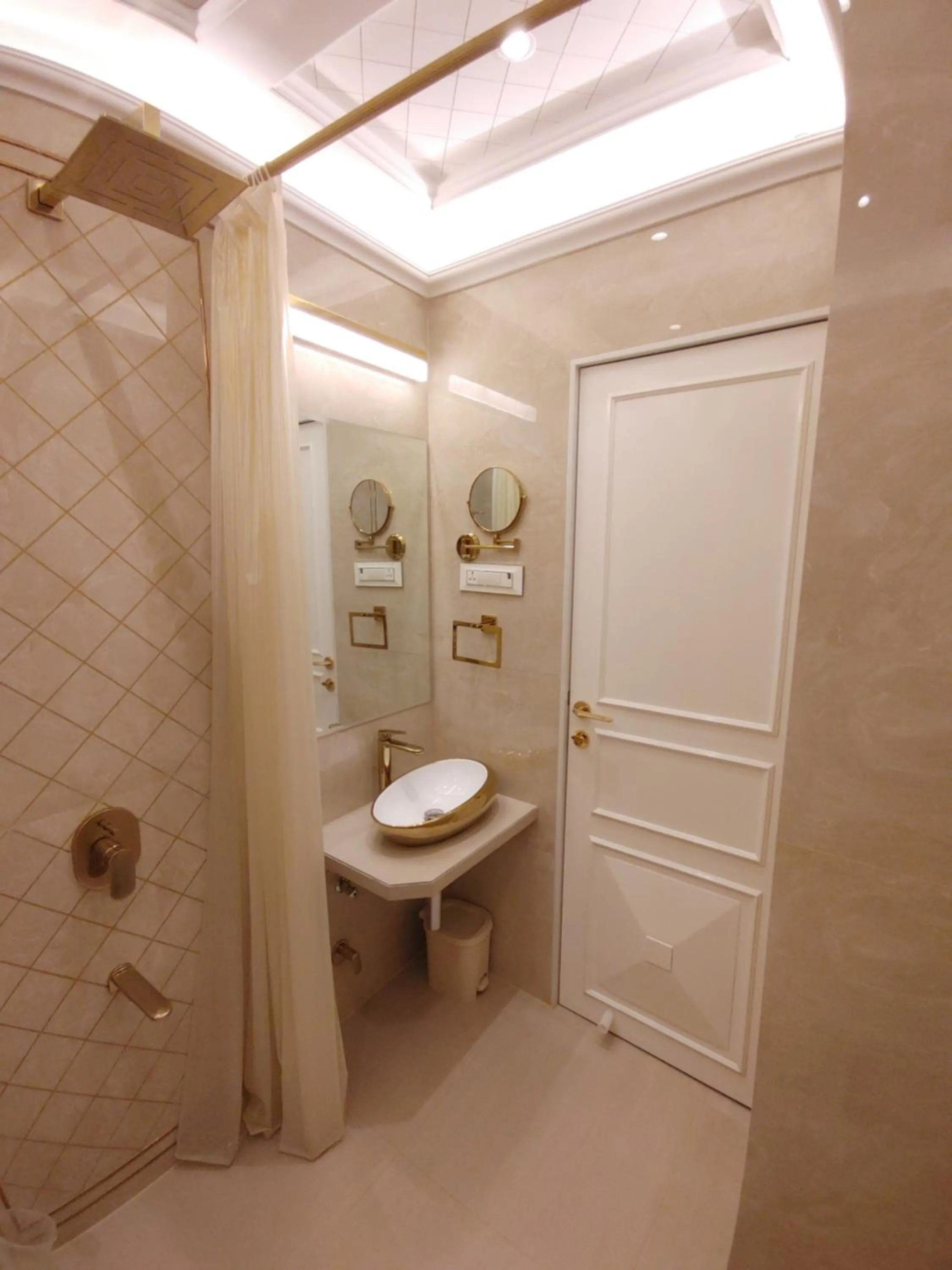 Shower in Anant Palace