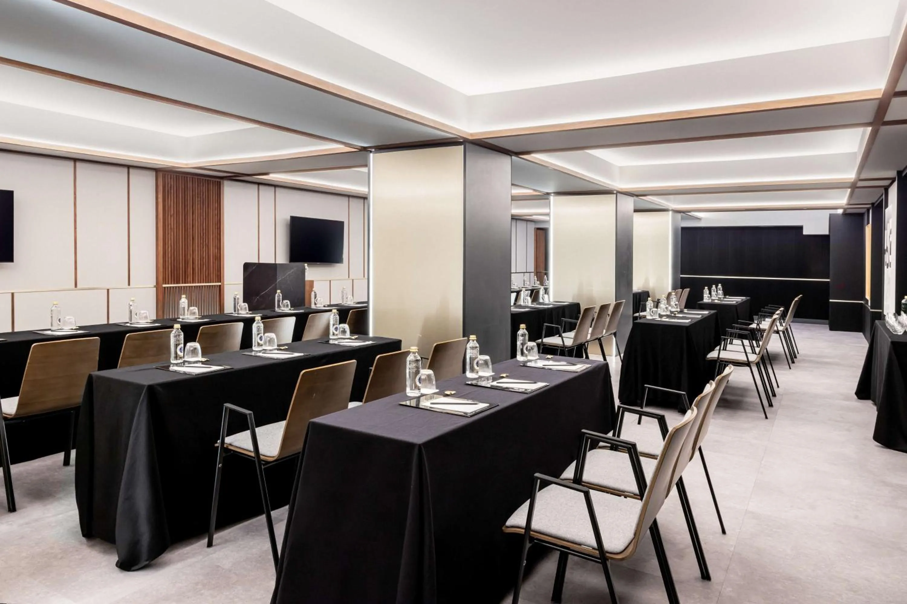 Meeting/conference room in Radisson Collection Bilbao