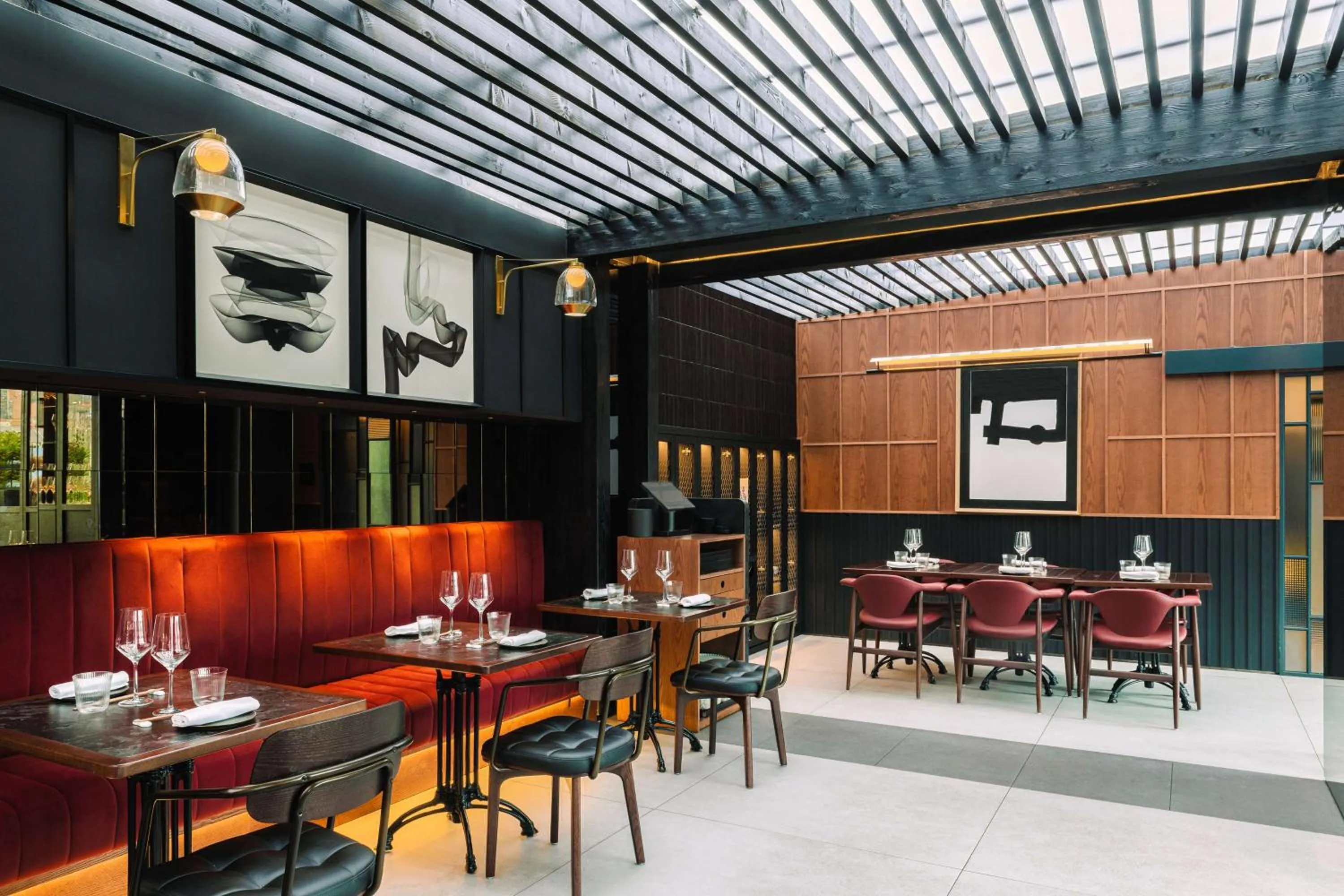 Restaurant/places to eat in Radisson Collection Bilbao