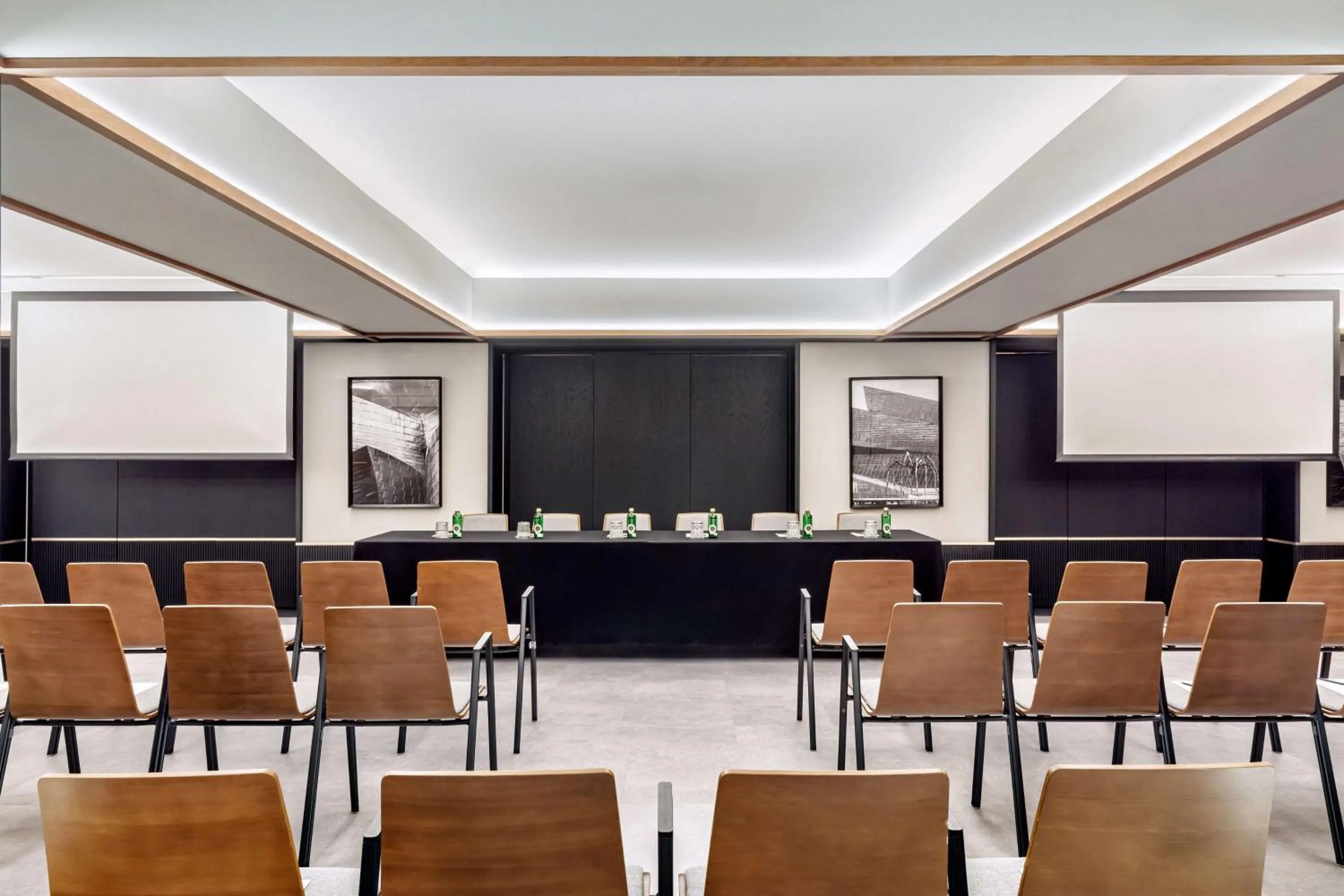 Meeting/conference room in Radisson Collection Bilbao