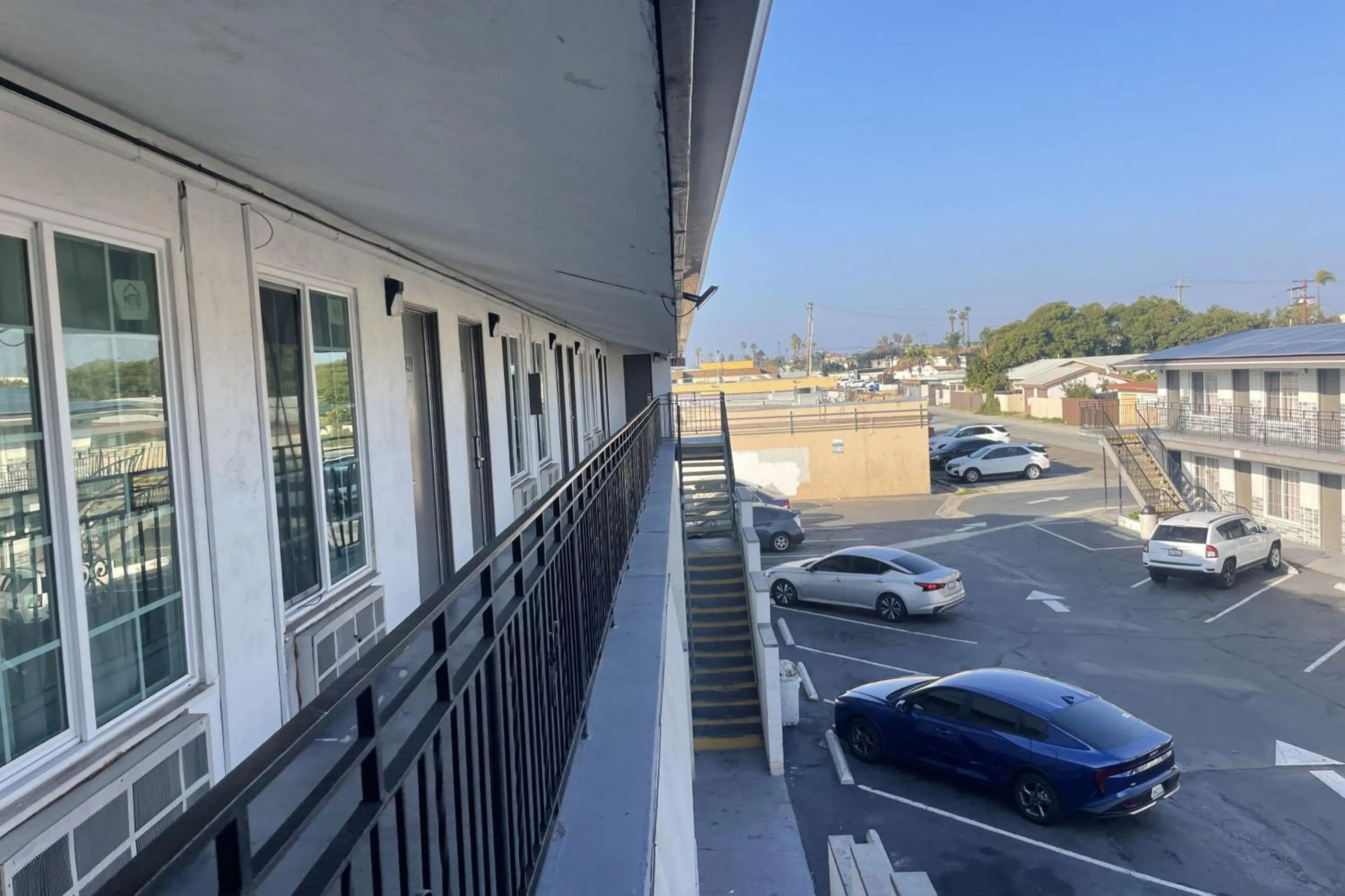 Facade/entrance in Big 7 Motel Chula Vista I-5