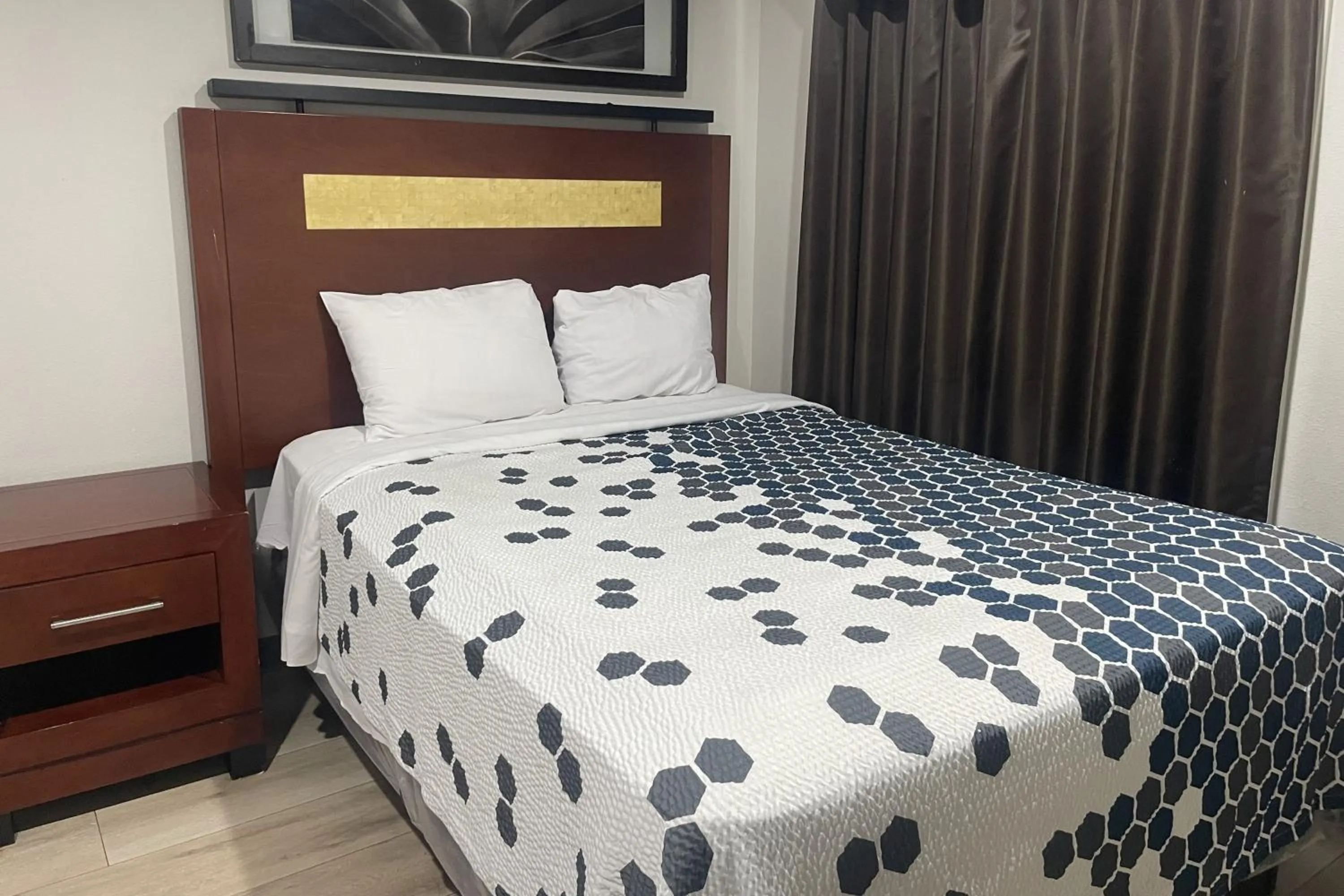 Bedroom, Bed in Big 7 Motel Chula Vista I-5