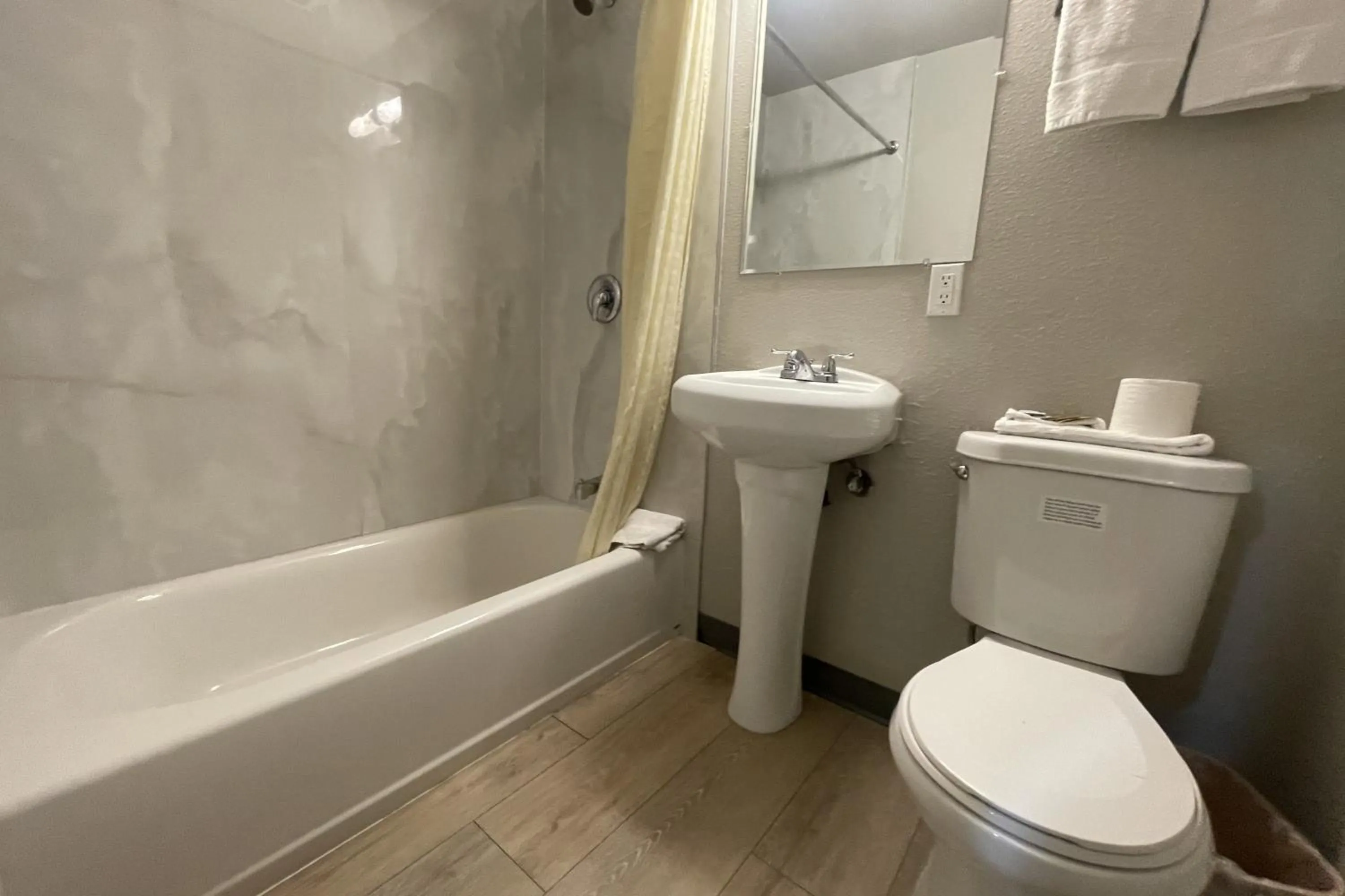 Bathroom in Big 7 Motel Chula Vista I-5