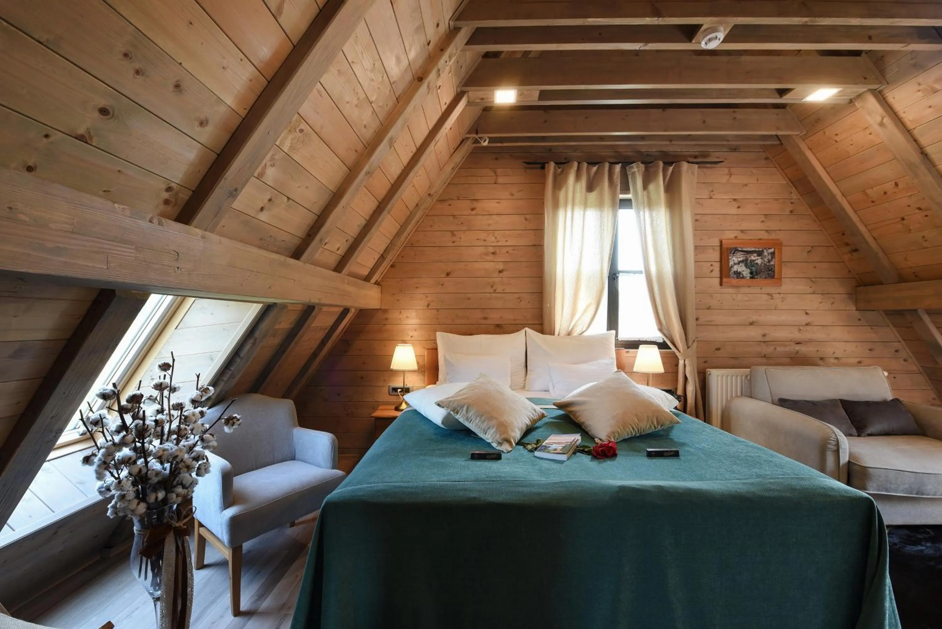 Bed in Lakeside Hotel Plitvice