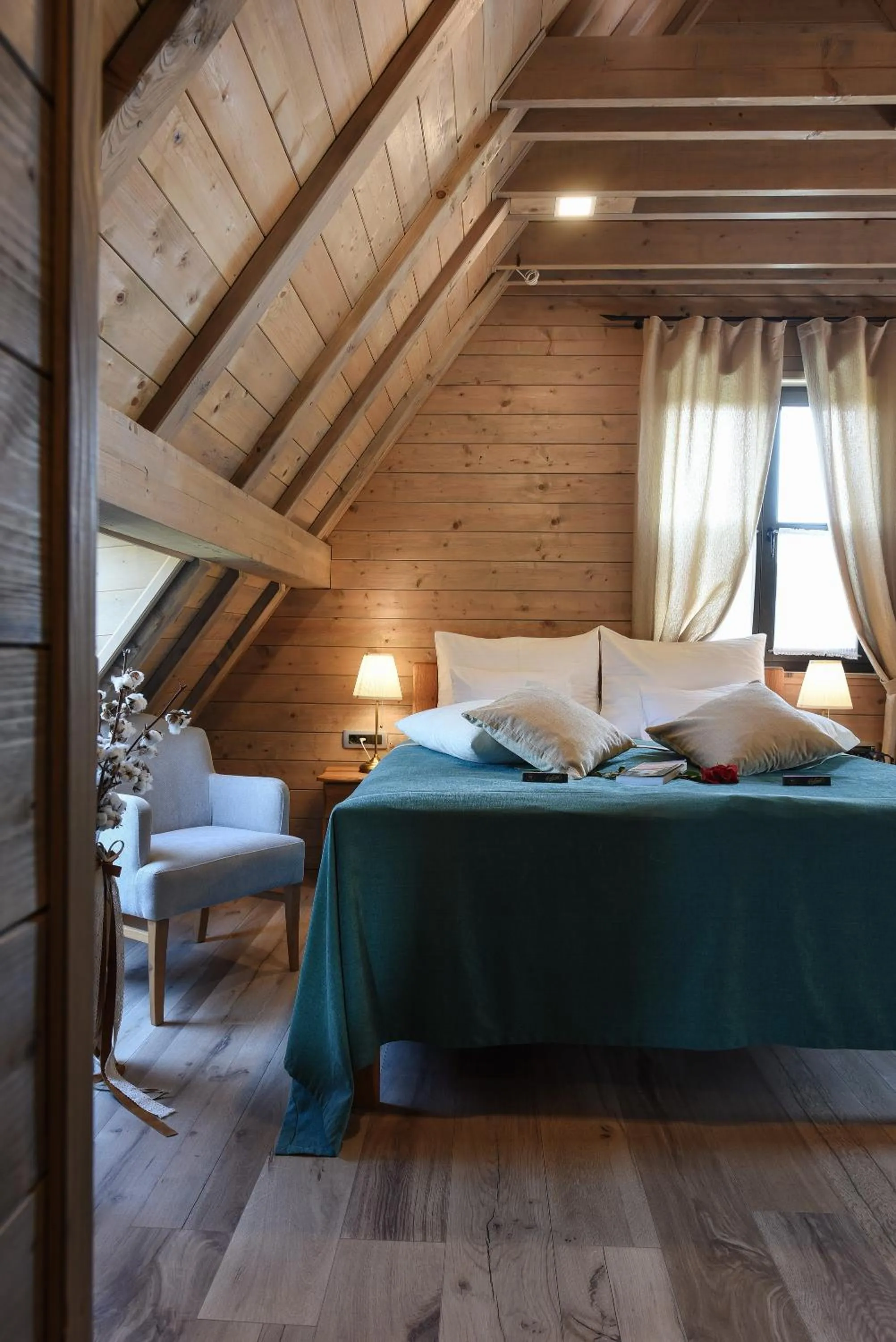 Bed in Lakeside Hotel Plitvice