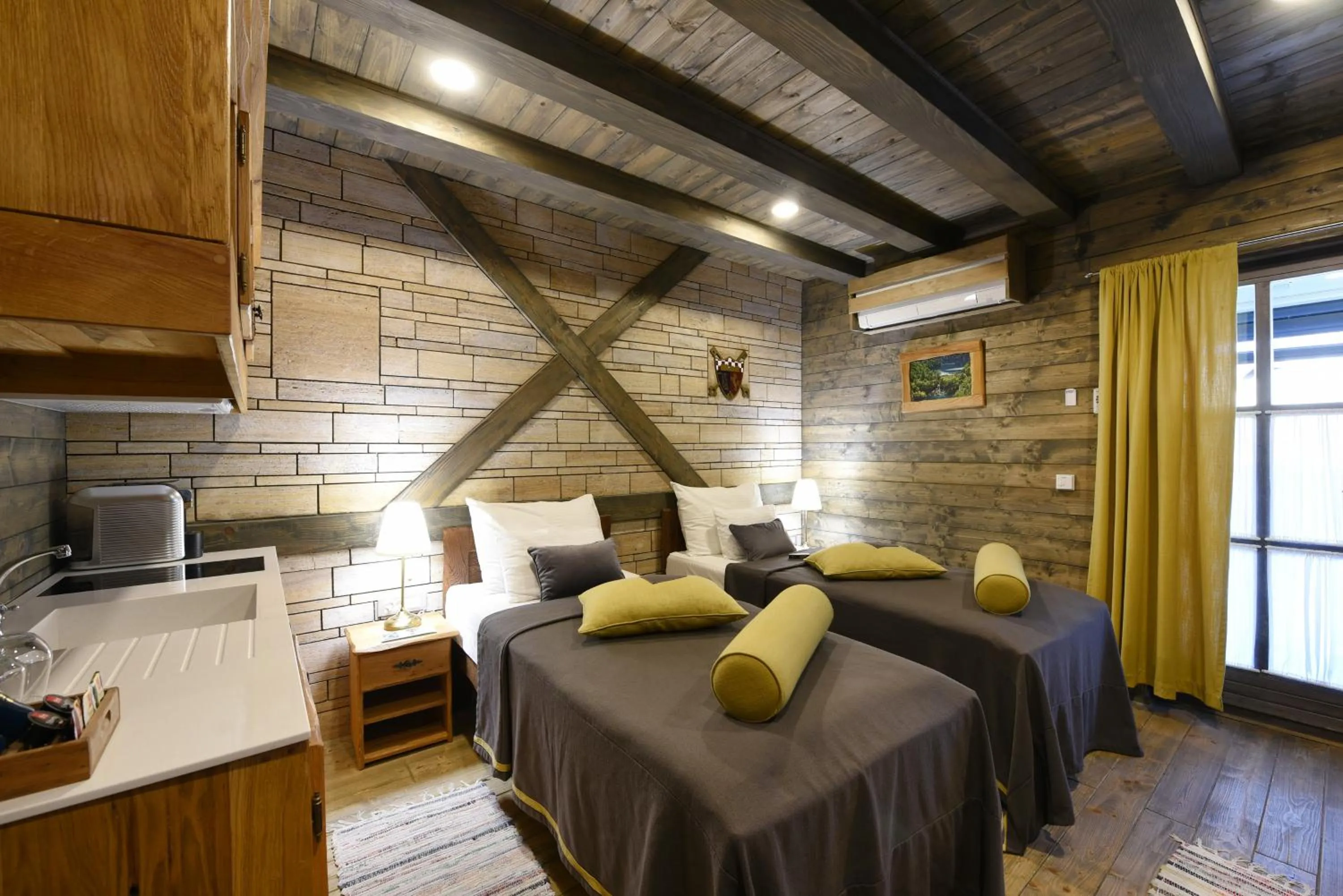 Bed in Lakeside Hotel Plitvice