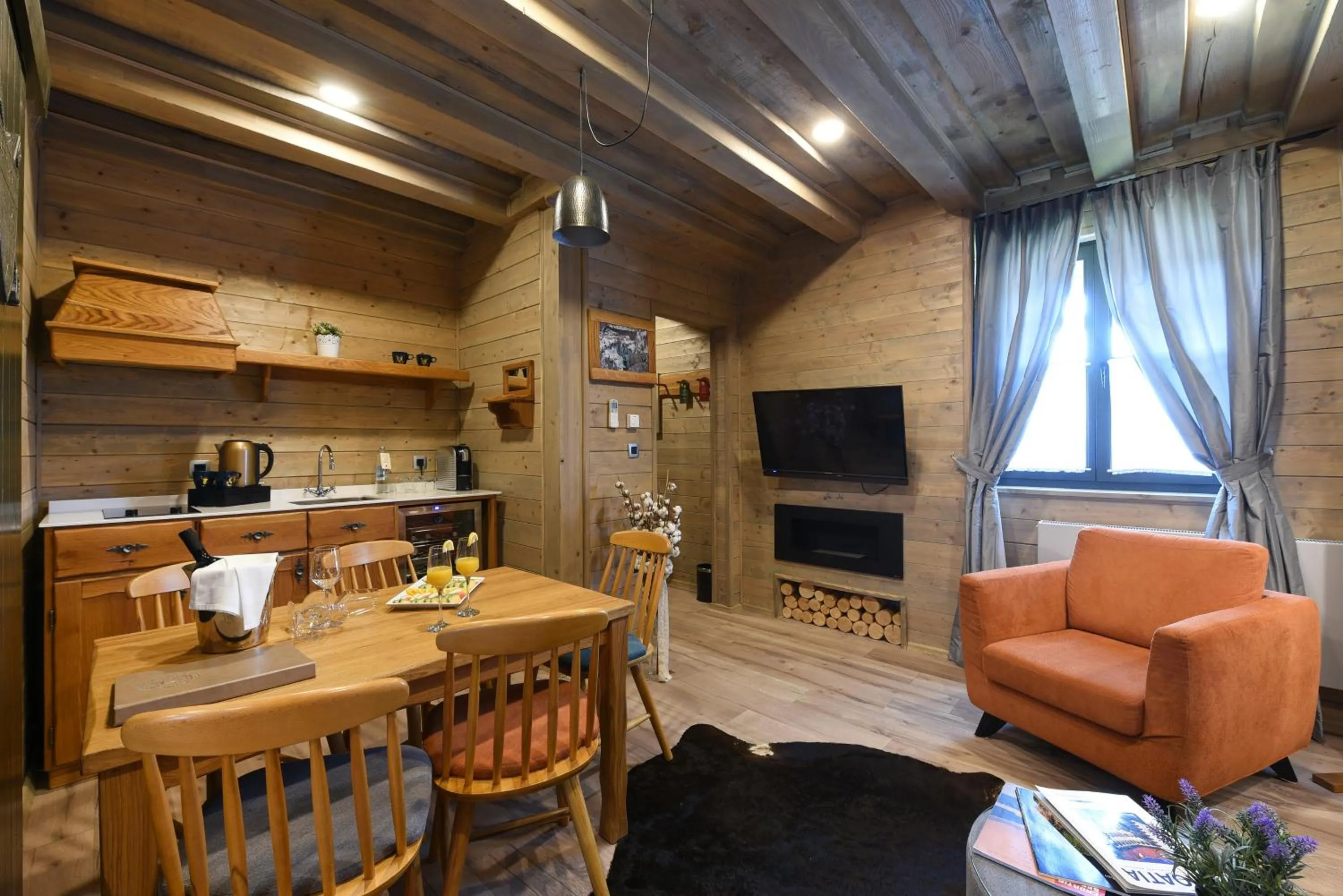 TV and multimedia in Lakeside Hotel Plitvice