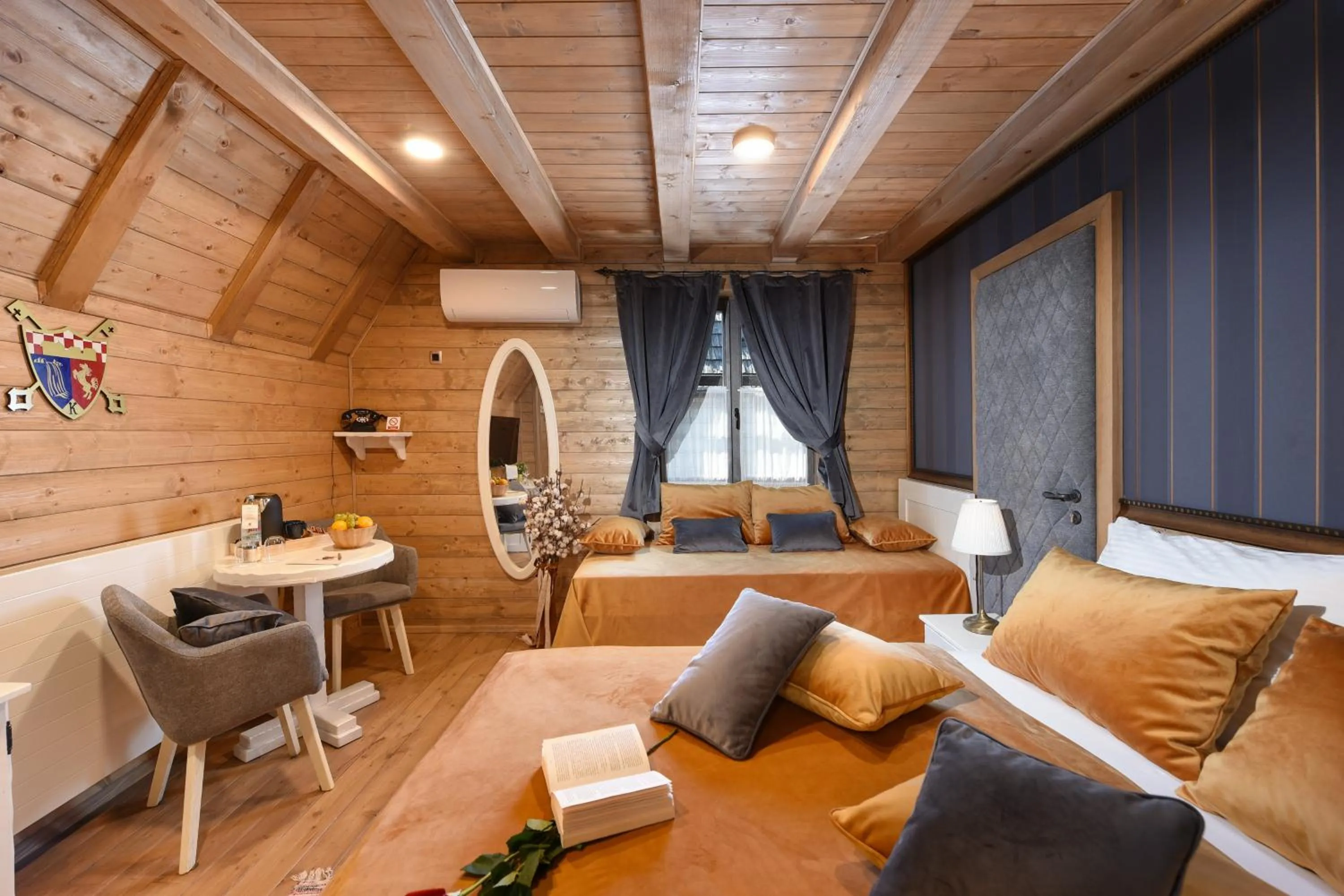 Seating area, Bed in Lakeside Hotel Plitvice