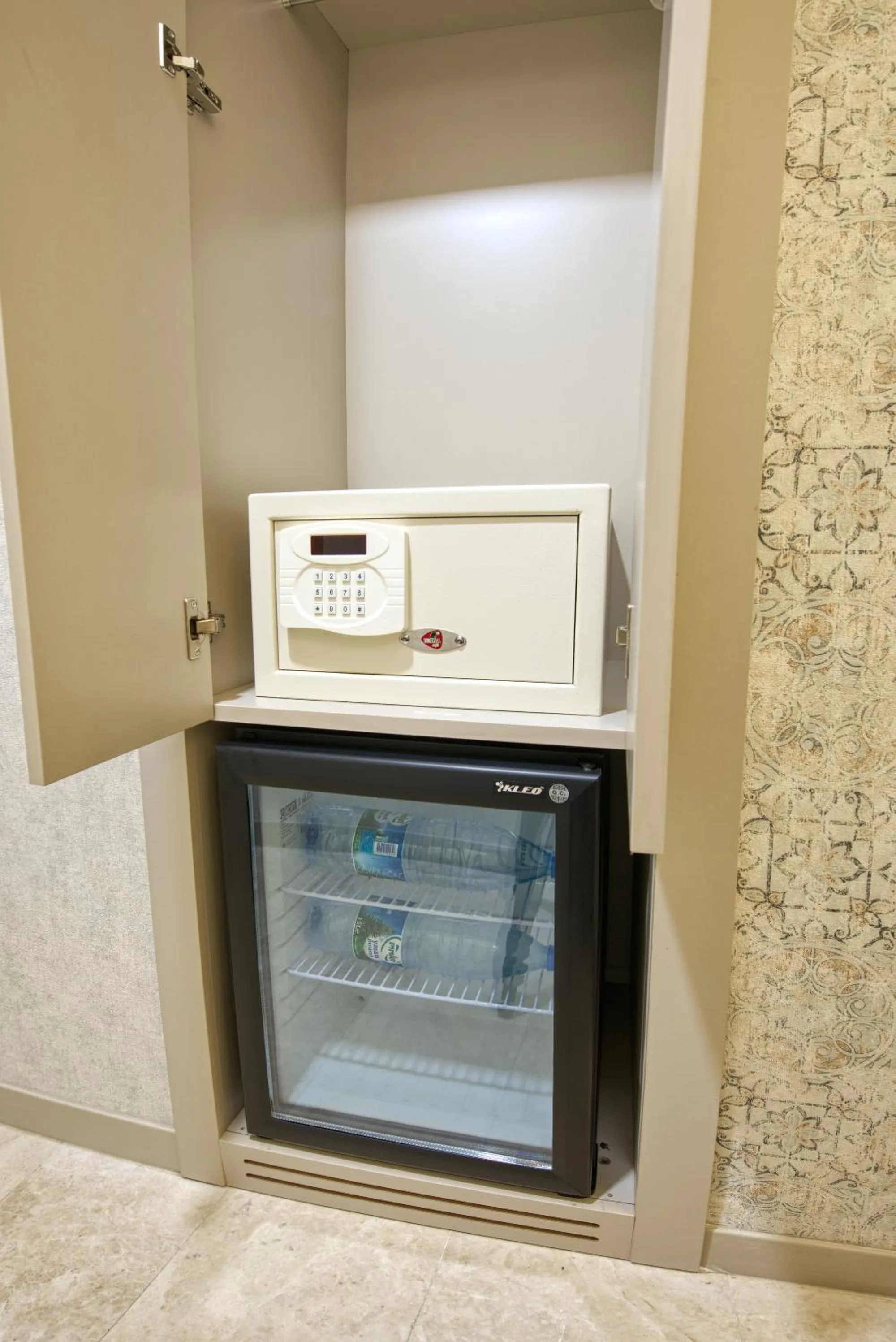 oven in Florina Hotel
