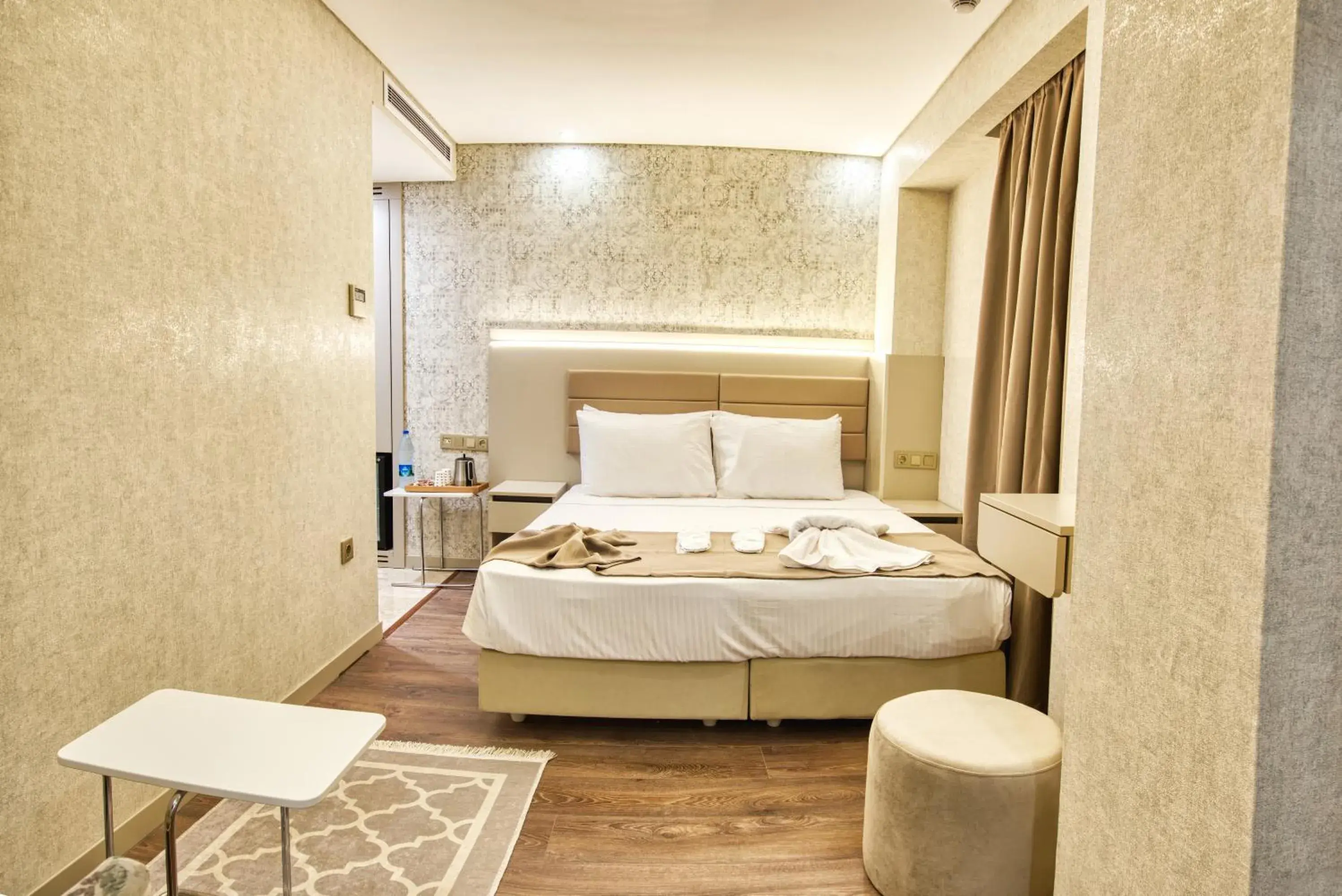 Deluxe Double Room with Balcony in Florina Hotel Deluxe Double Room with Balcony in Florina Hotel