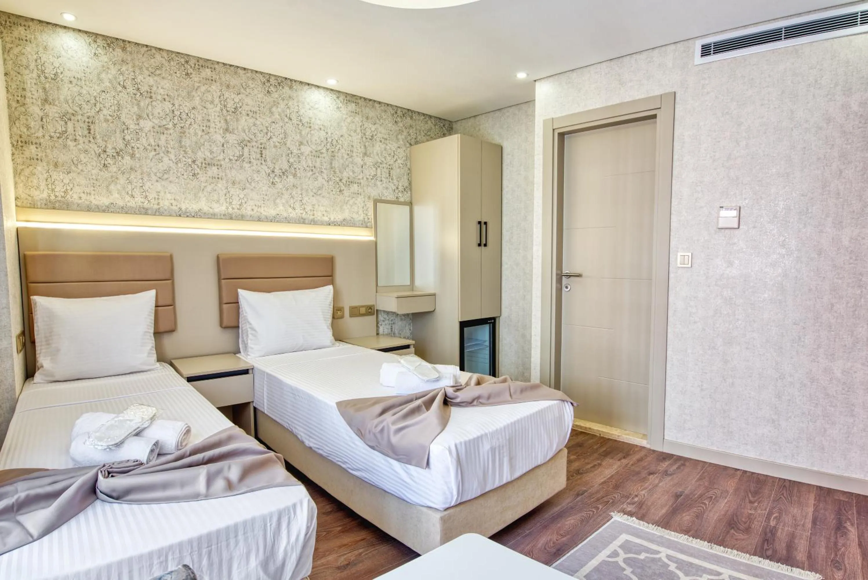 Photo of the whole room, Bed in Florina Hotel