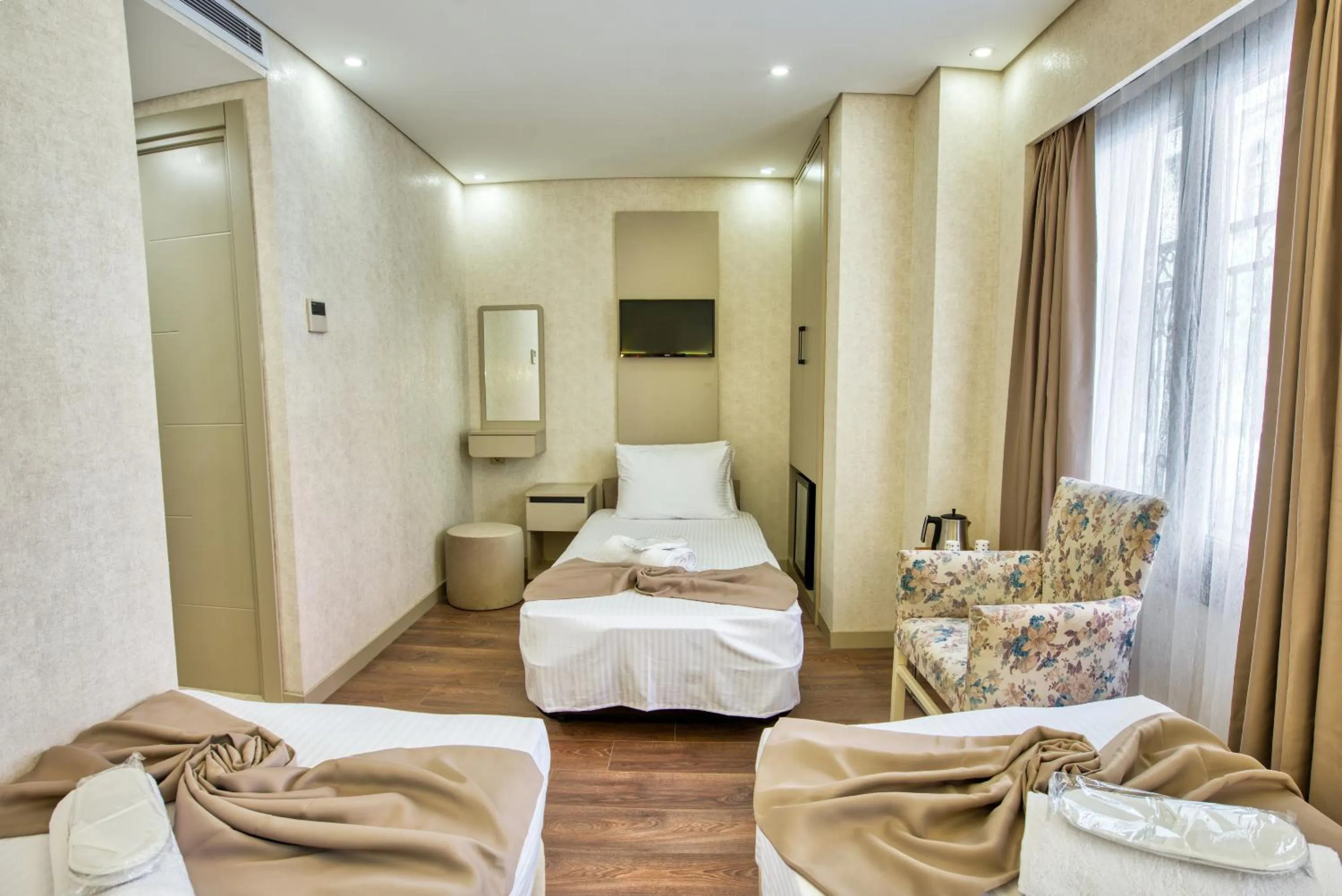 Photo of the whole room, Bed in Florina Hotel