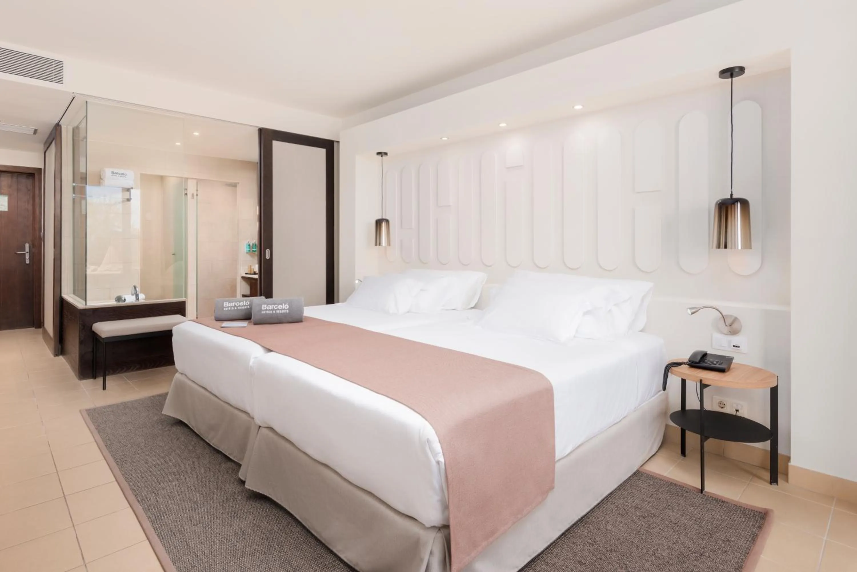 Bedroom, Bed in Barceló Tenerife Royal Level