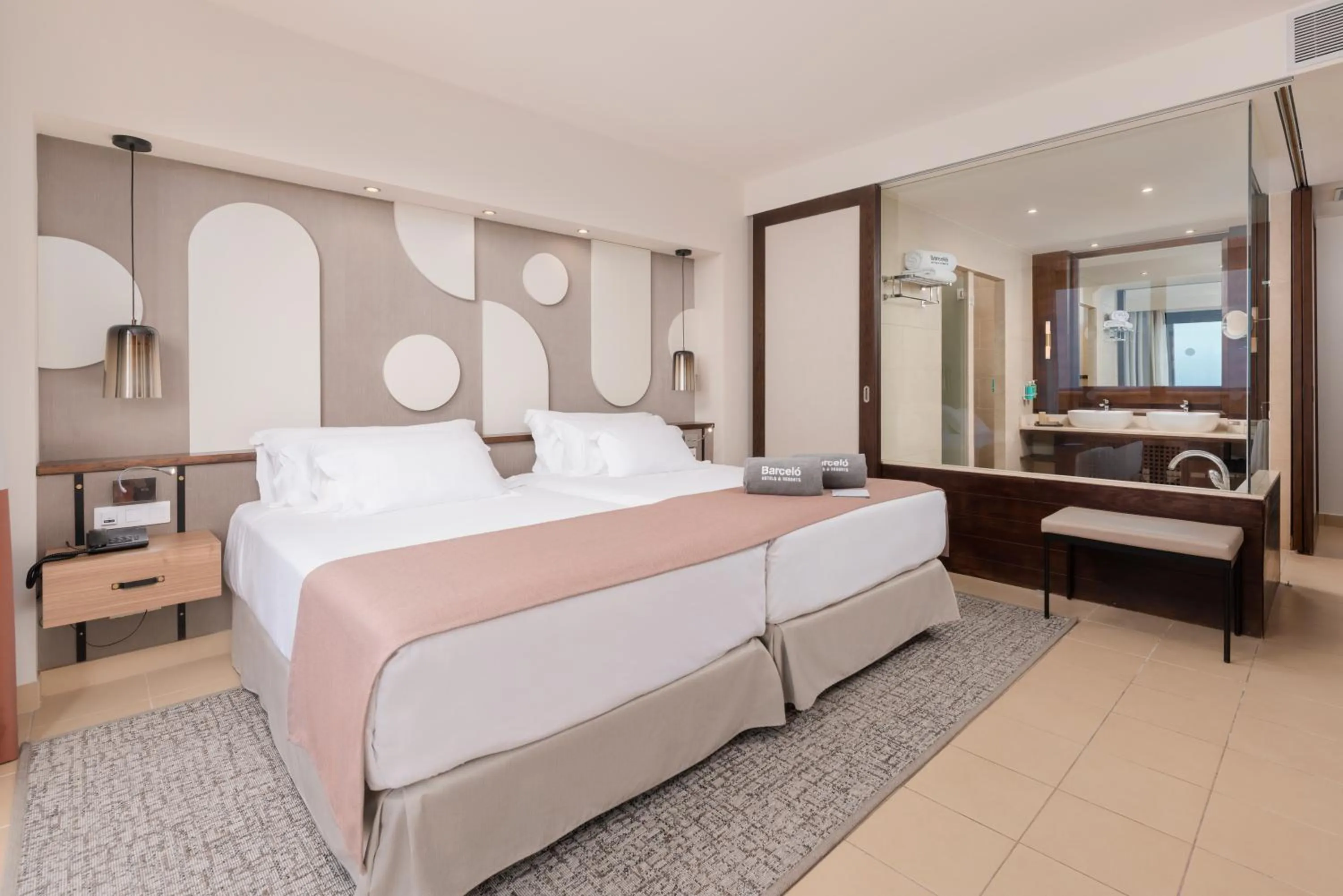 Bedroom, Bed in Barceló Tenerife Royal Level