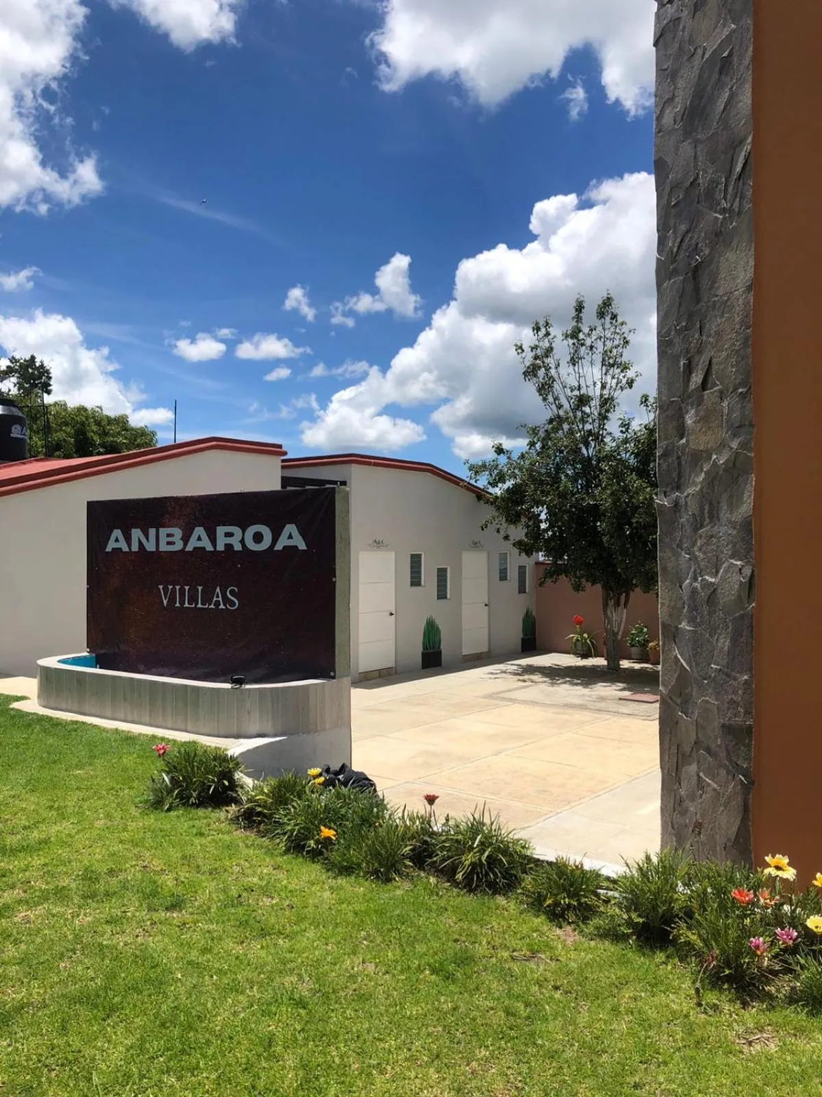 Property building in ANBAROA VILLAS