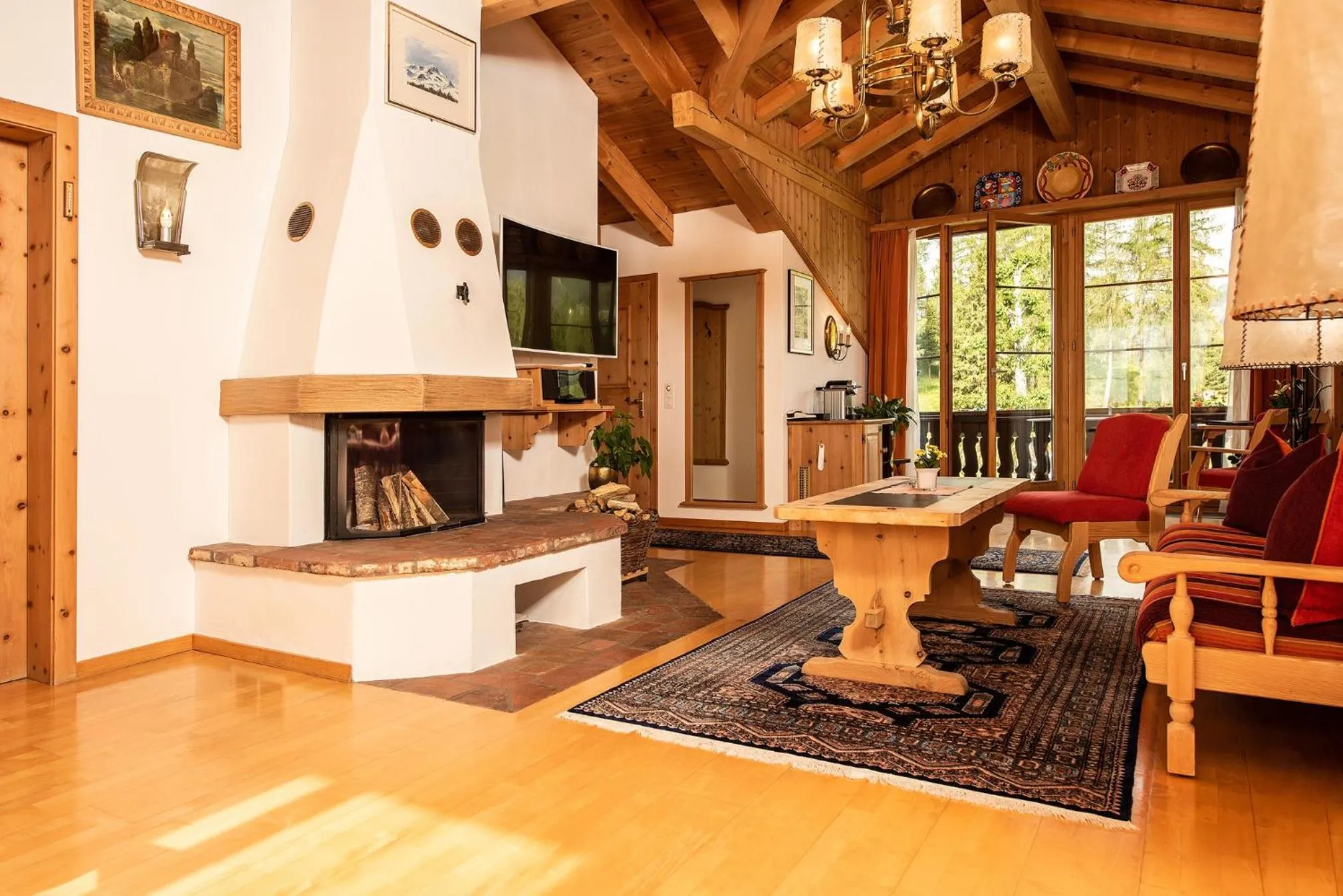 Photo of the whole room in Relais & Châteaux Schlosshotel Chastè - Scuol Tarasp