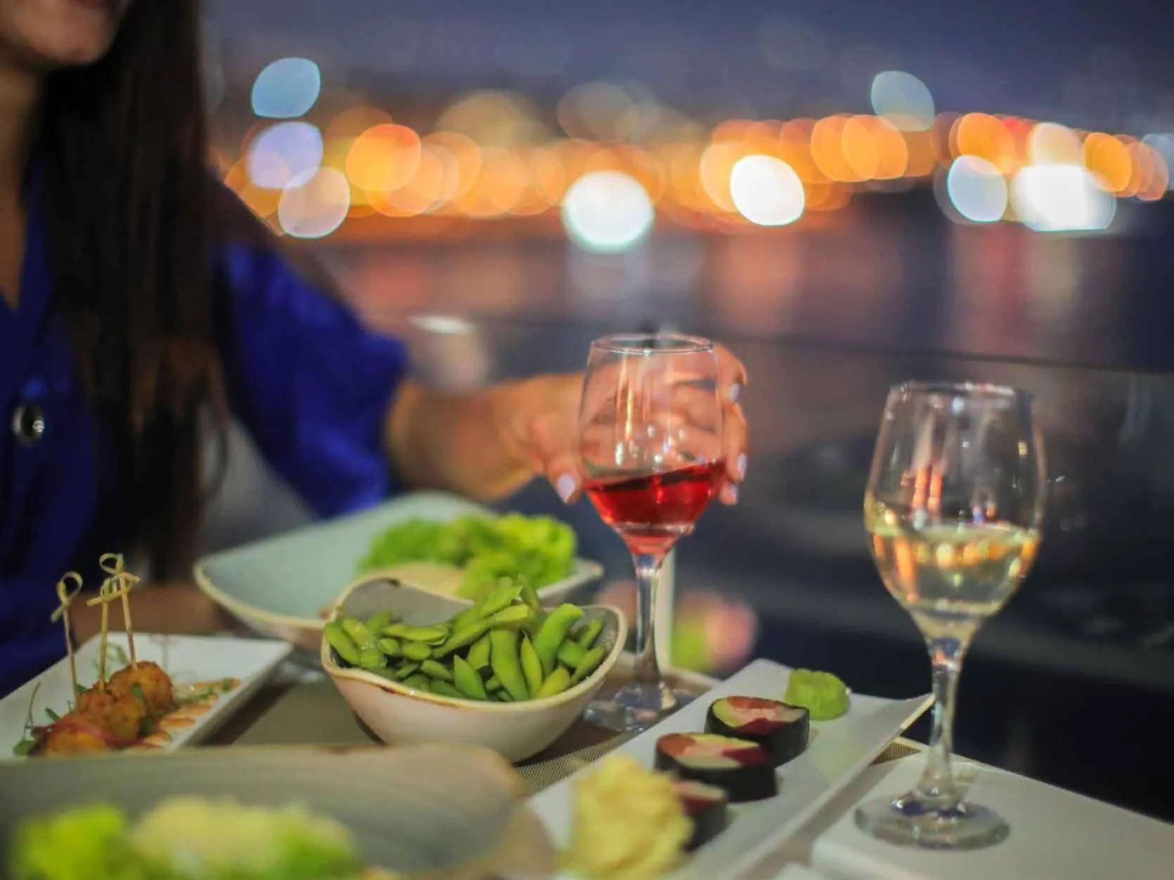 Food and drinks in Mövenpick Hotel Beirut