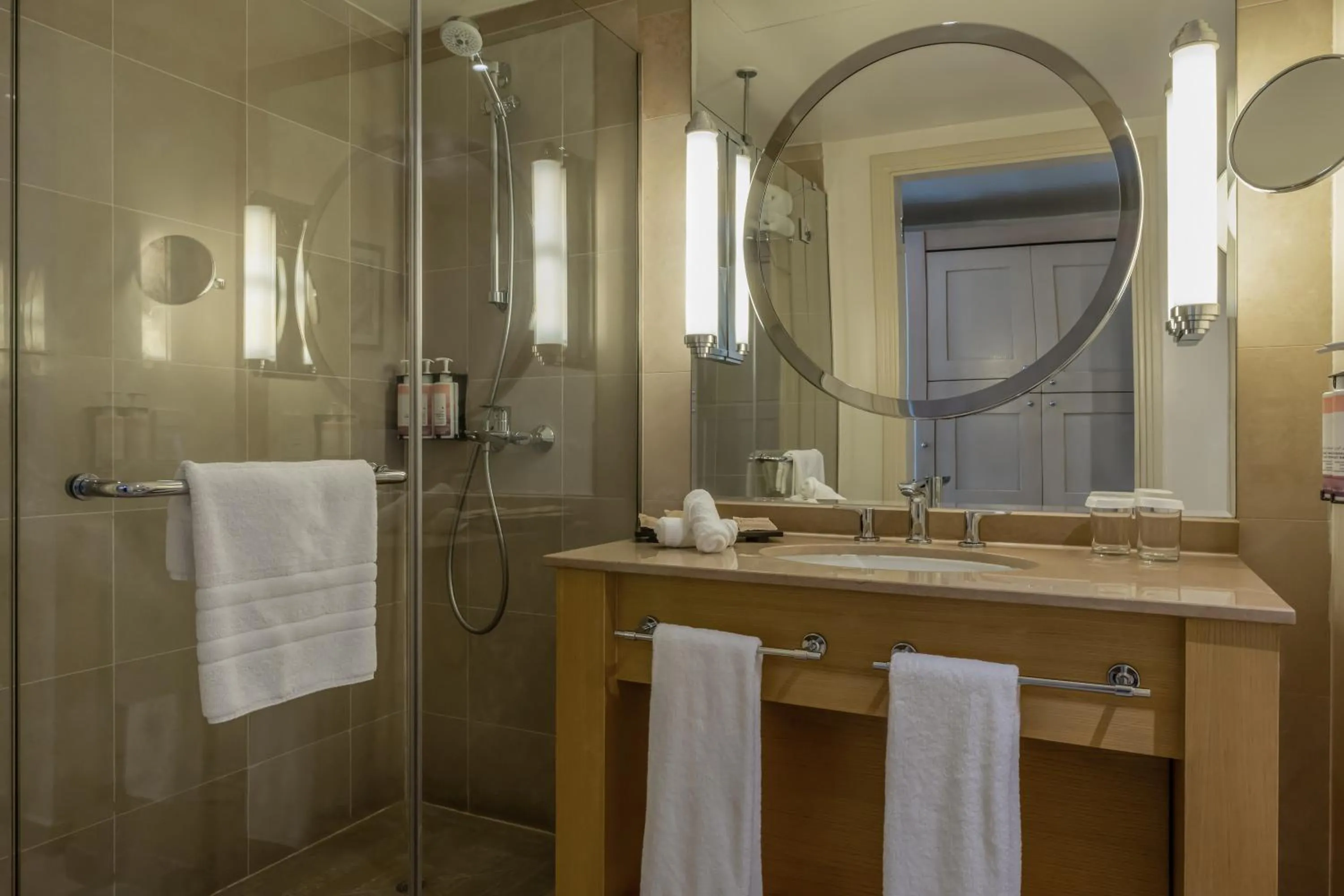 Bathroom in Mövenpick Hotel Beirut
