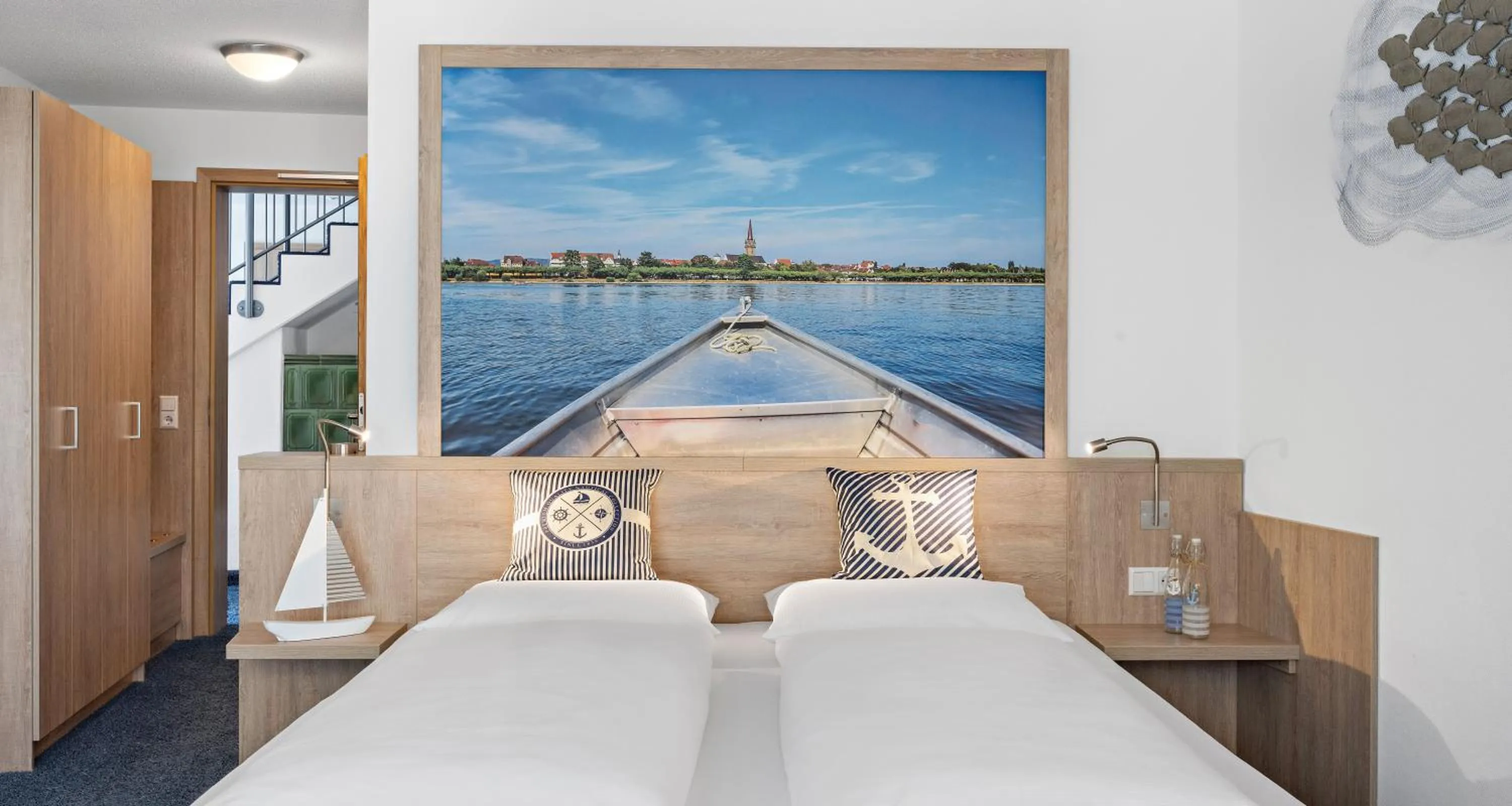 Property building, Bed in Gasthaus Schiff