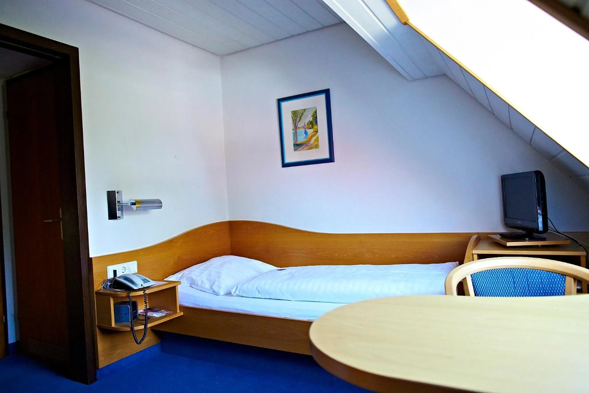 Photo of the whole room, Bed in Gasthaus Schiff